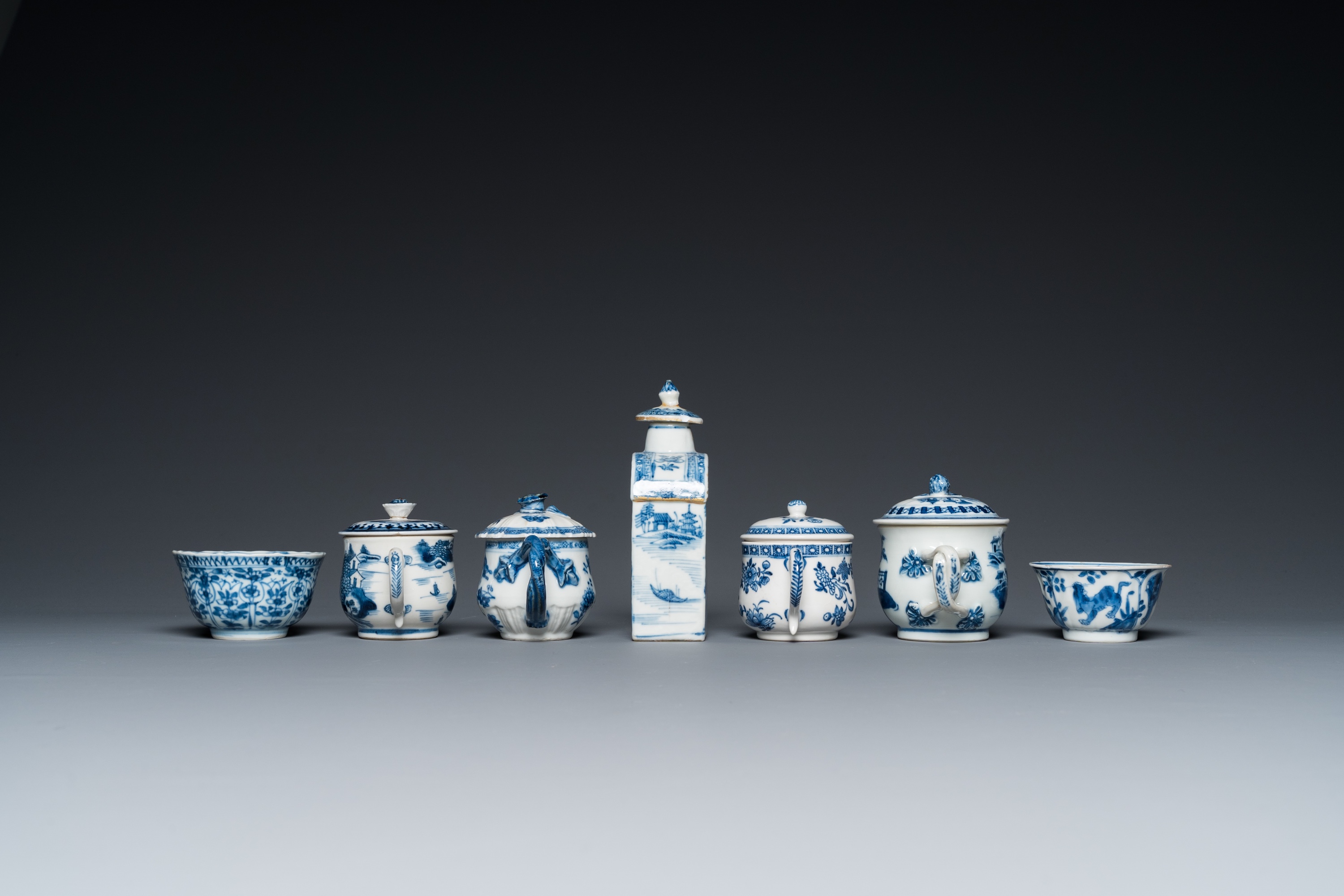 16 Chinese blue and white wares, Kangxi/Qianlong - Image 11 of 15