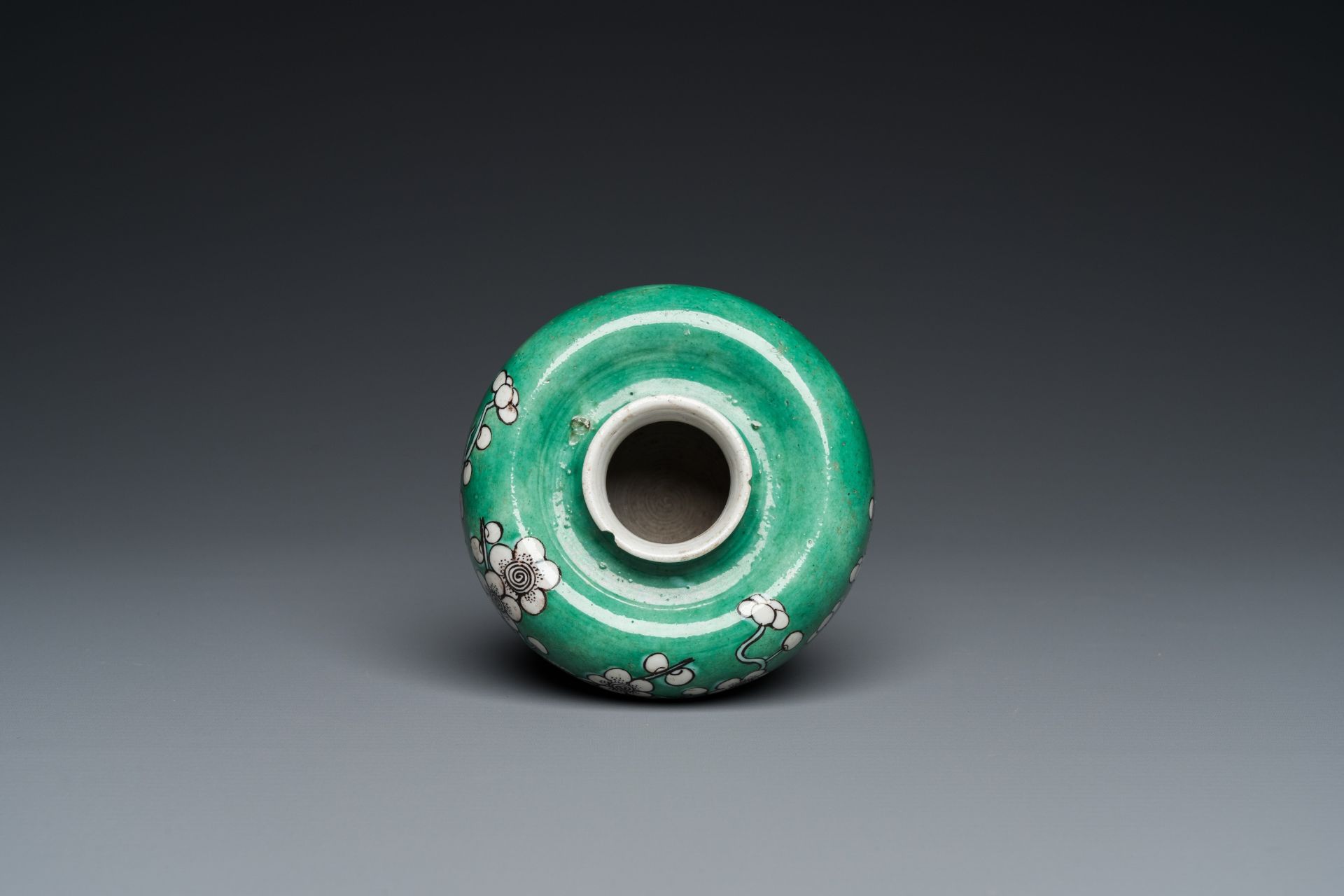 A Chinese verte biscuit 'prunus flowers' water pot, 19th C. - Image 6 of 7