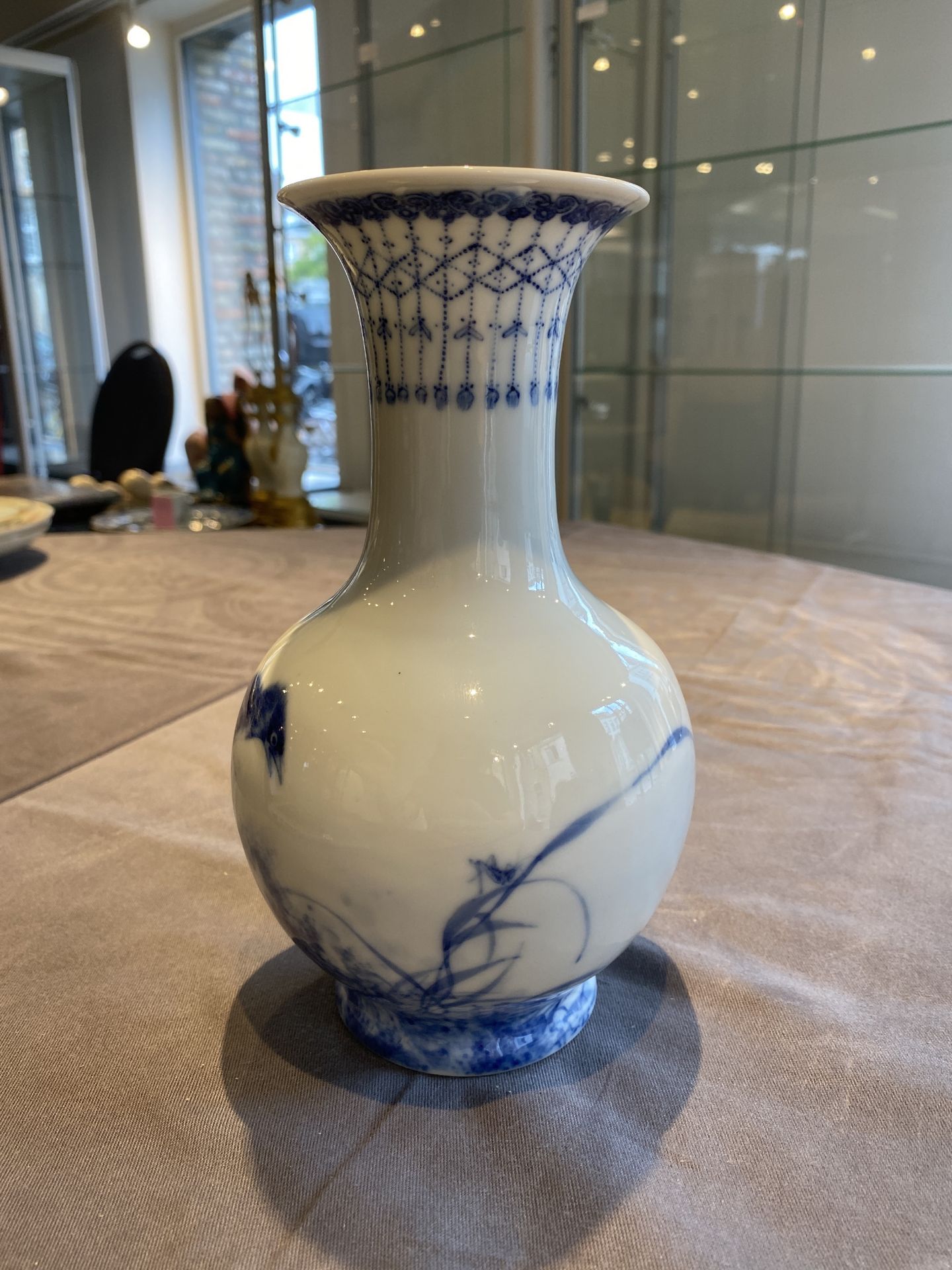 A Chinese blue and white 'Wang Bu' vase, Yongzheng mark, 20th C. - Image 8 of 22