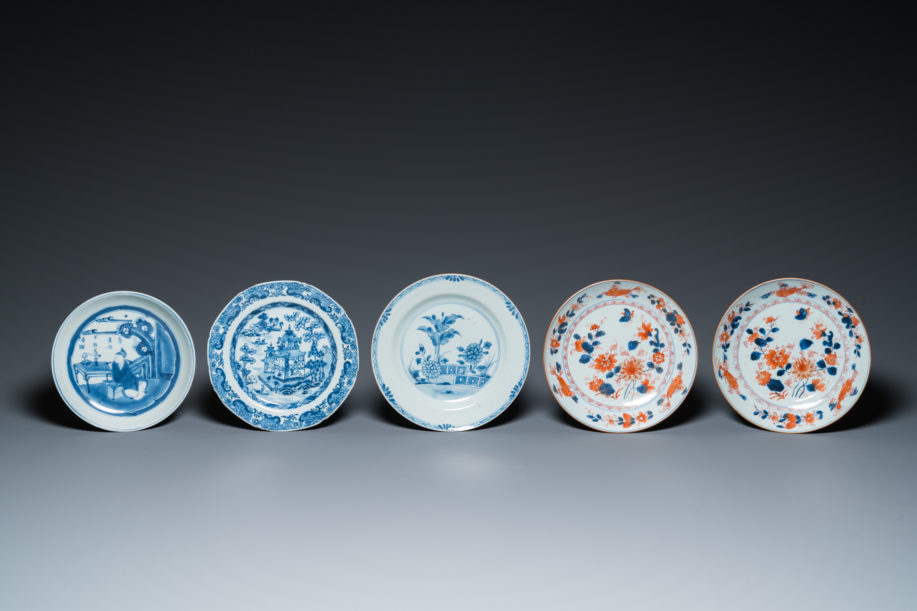 15 Chinese blue and white and Imari-style dishes and a teapot, Kangxi and later - Image 4 of 15