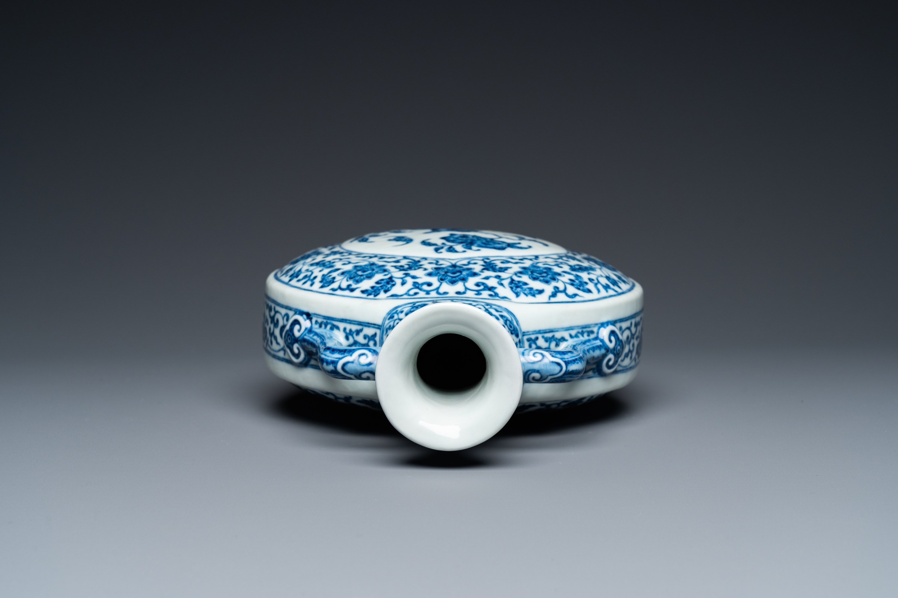 A Chinese blue and white Ming-style 'peaches' moonflask or 'bianhu', Jiaqing mark and of the period - Image 5 of 25