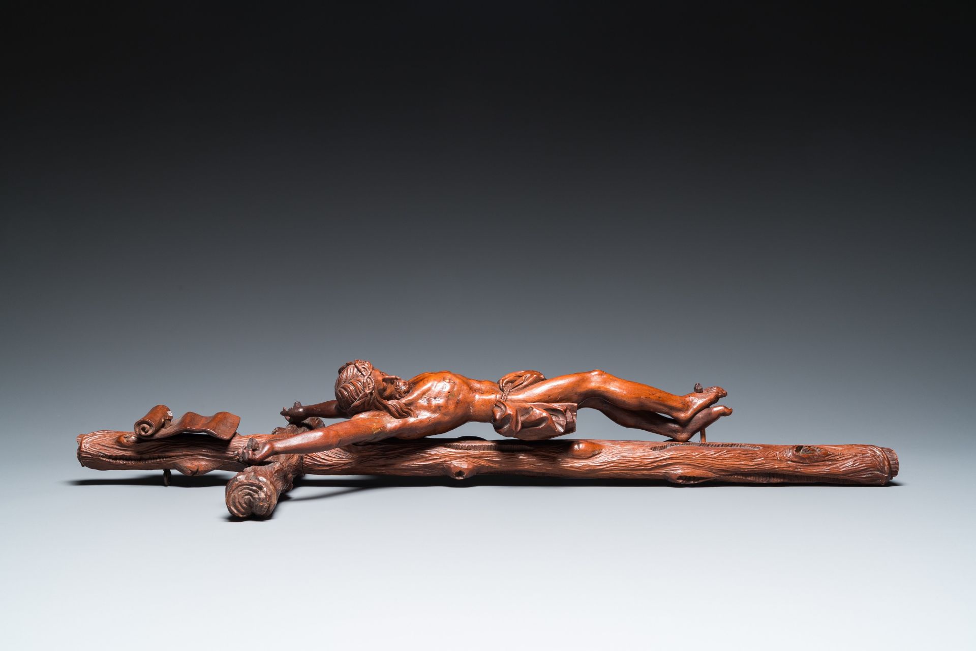 A naturalistically carved wooden crucifix with corpus, probably Germany, late 18th C. - Image 3 of 6