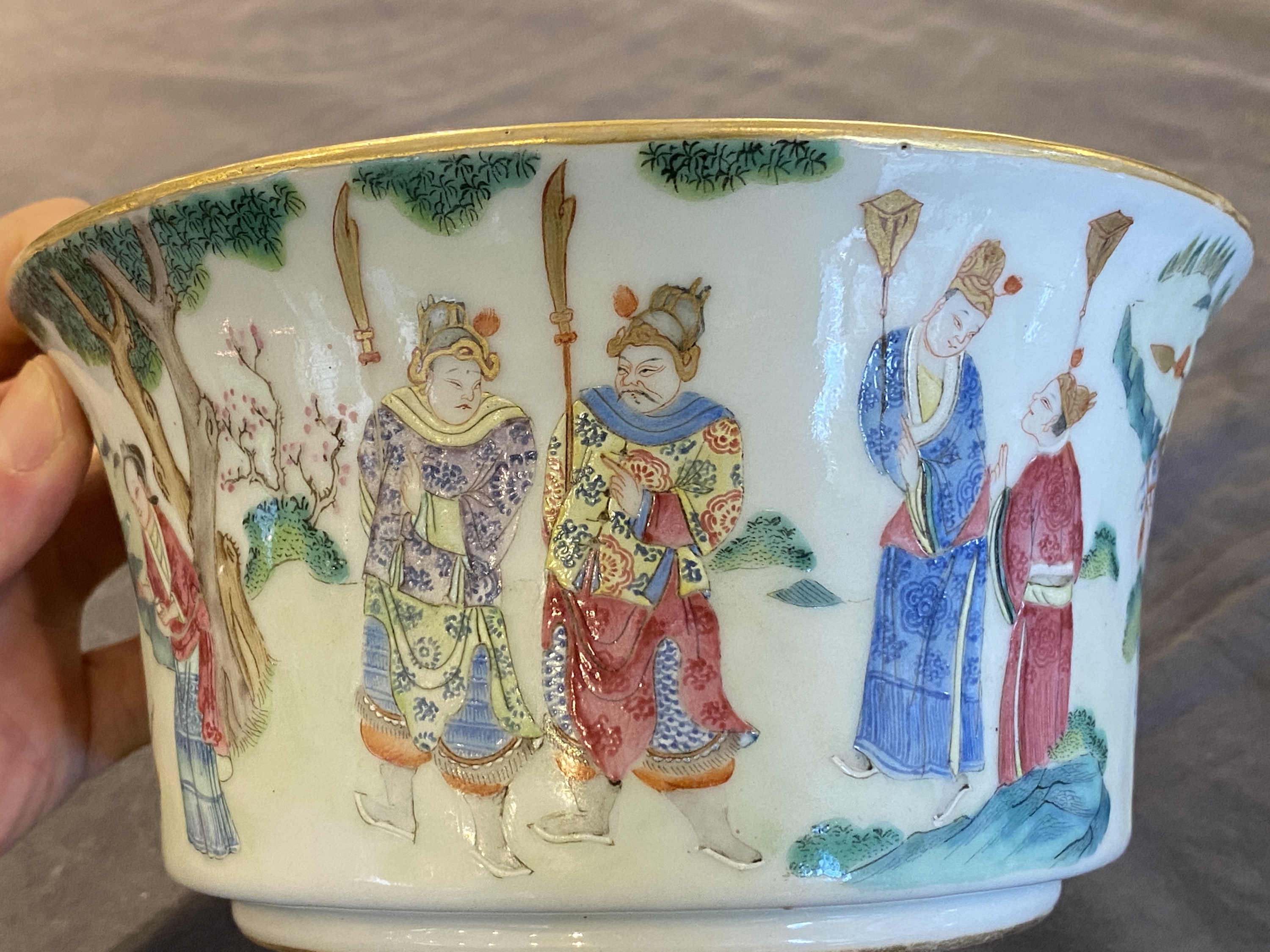 A Chinese famille rose narrative subject bowl, Daoguang mark and of the period - Image 11 of 15