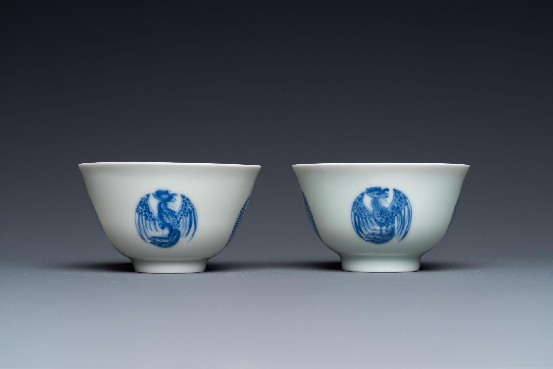 A pair of Chinese blue and white cups, Daoguang mark, 19/20th C. - Image 3 of 17