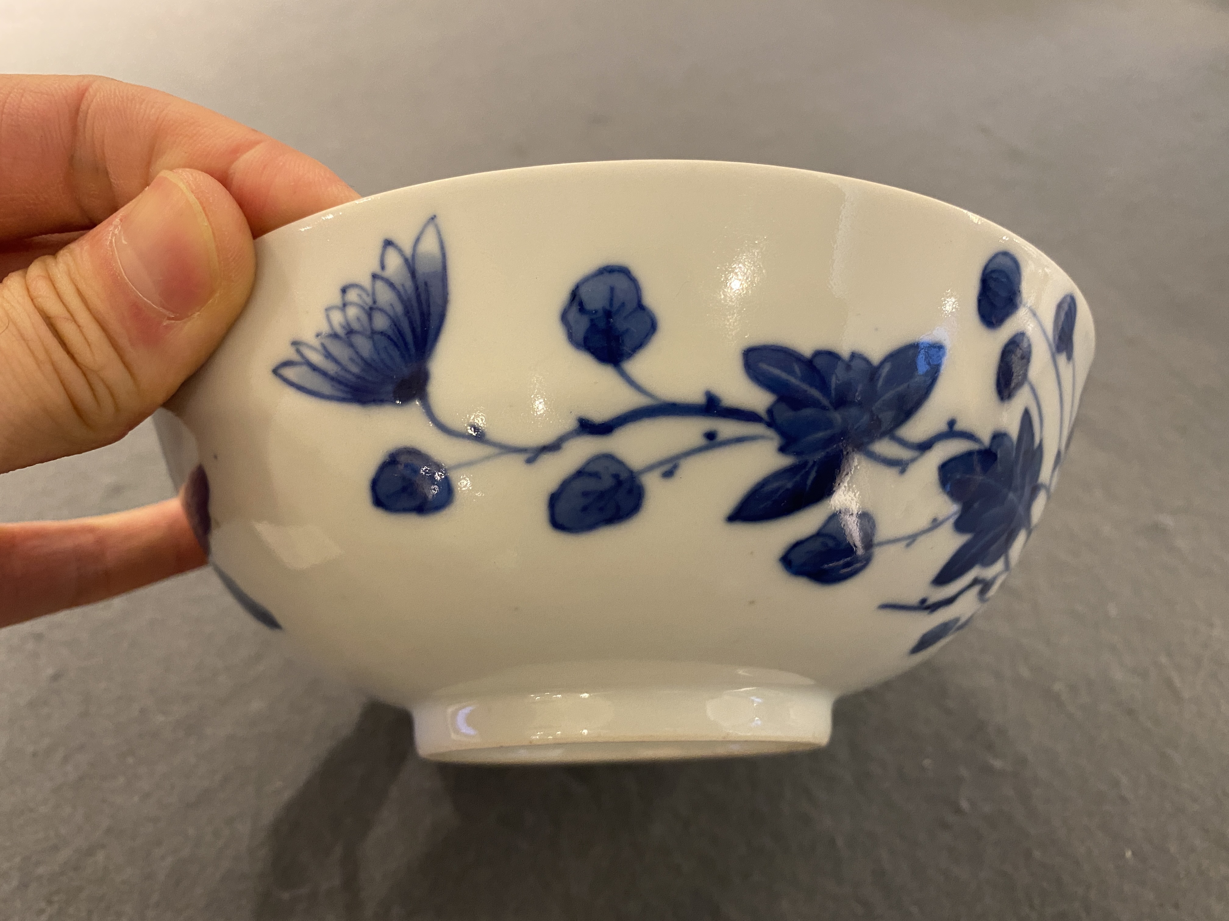 A Chinese blue and white 'Bleu de Hue' bowl for the Vietnamese market, Nh__c th‰m tr‰n tˆng mark ___ - Image 12 of 14