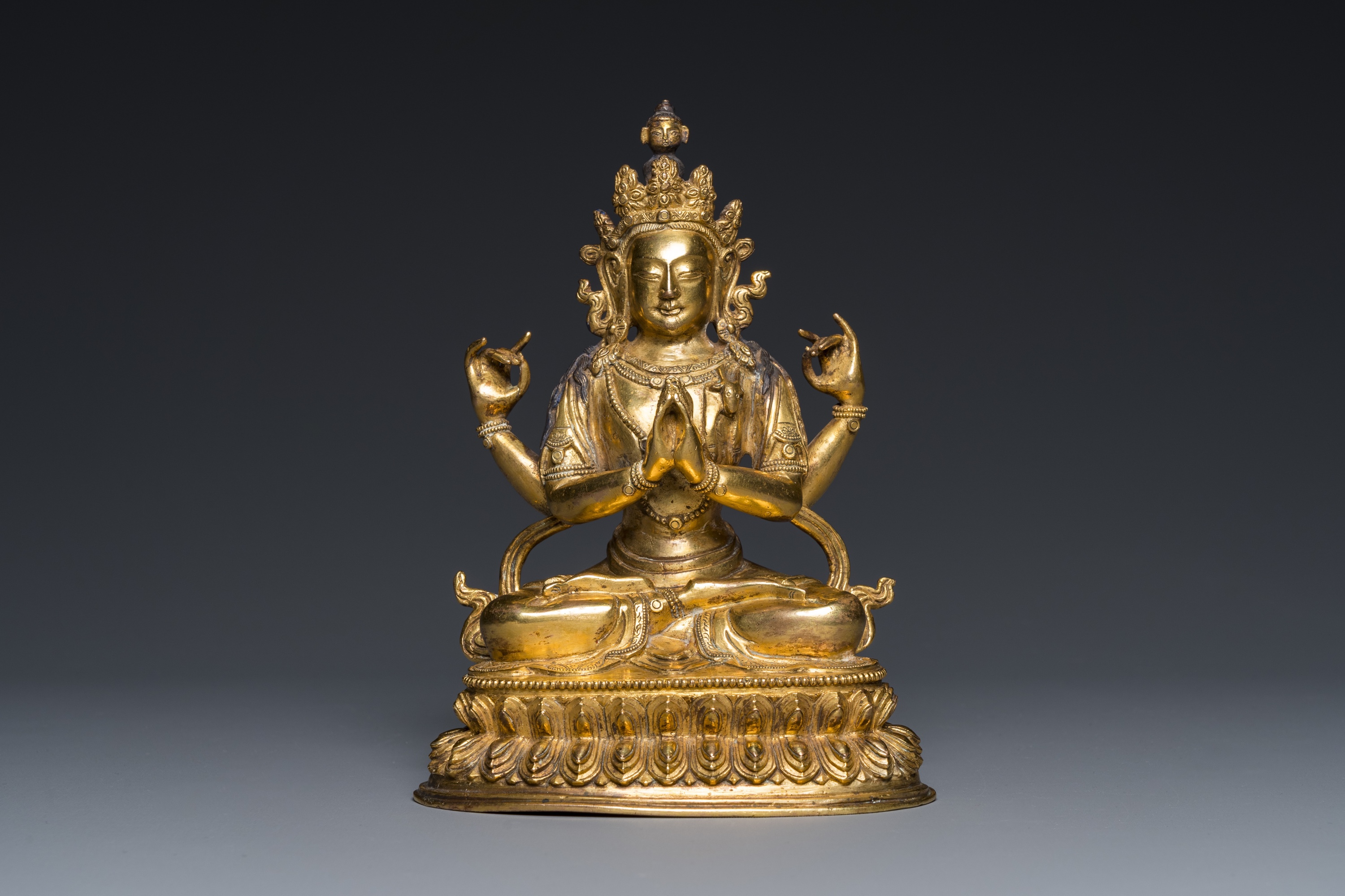 A Chinese gilt bronze figure of Avalokitesvara, Yongzheng mark and of the period - Image 4 of 27