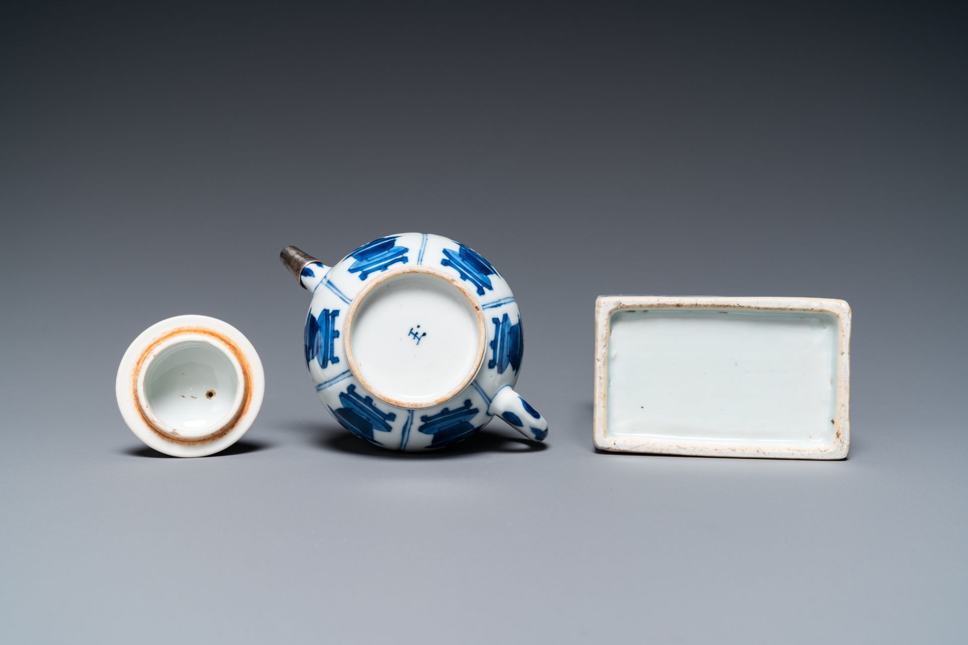 14 Chinese blue and white tea wares, Kangxi and later - Image 15 of 62