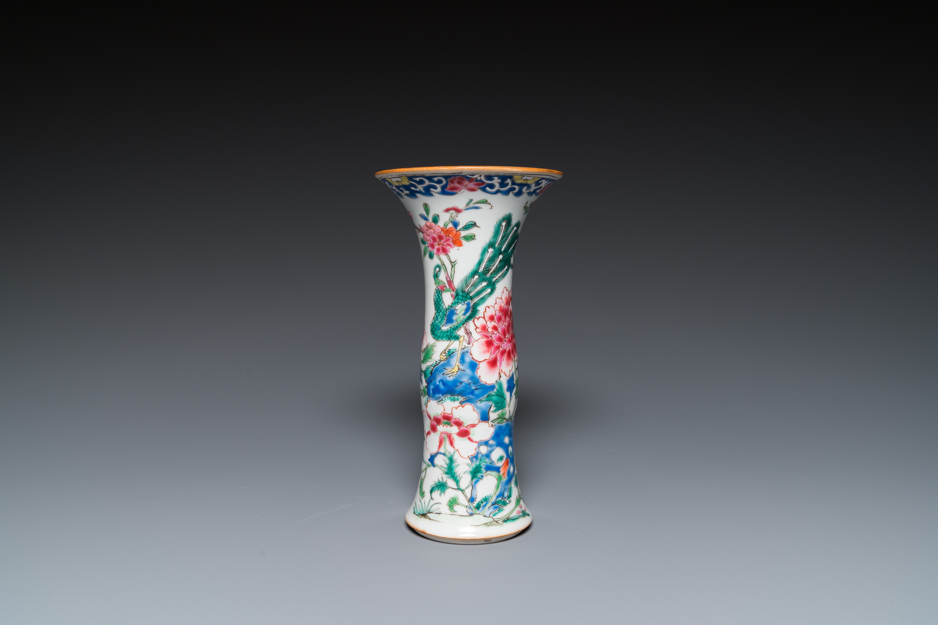 Two pairs of Chinese famille rose plates and a vase, Qianlong - Image 4 of 9