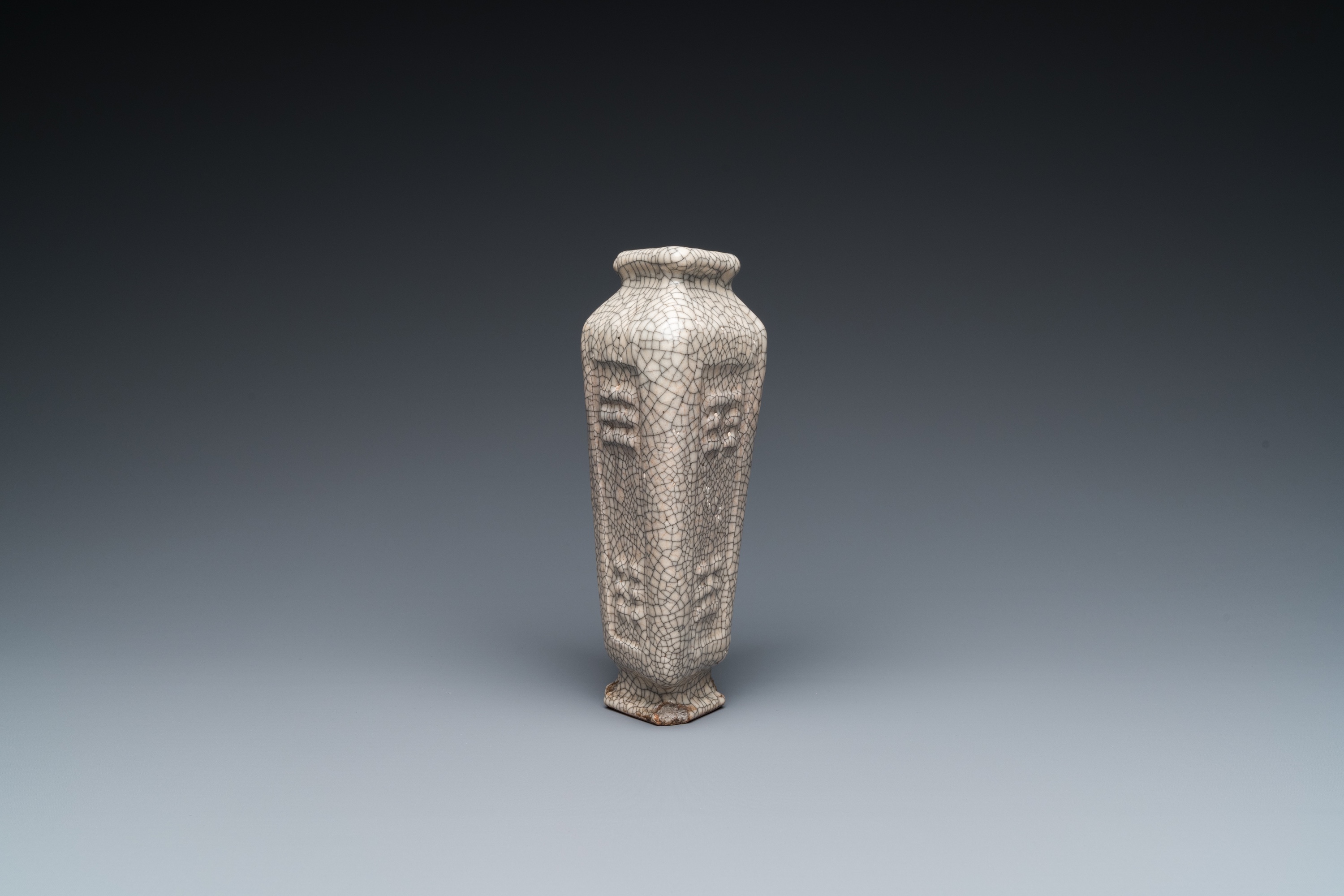 A Chinese 'ge'-type crackle-glazed double lozenge-shaped 'tri grams' vase, Qianlong/Jiaqing - Image 5 of 7