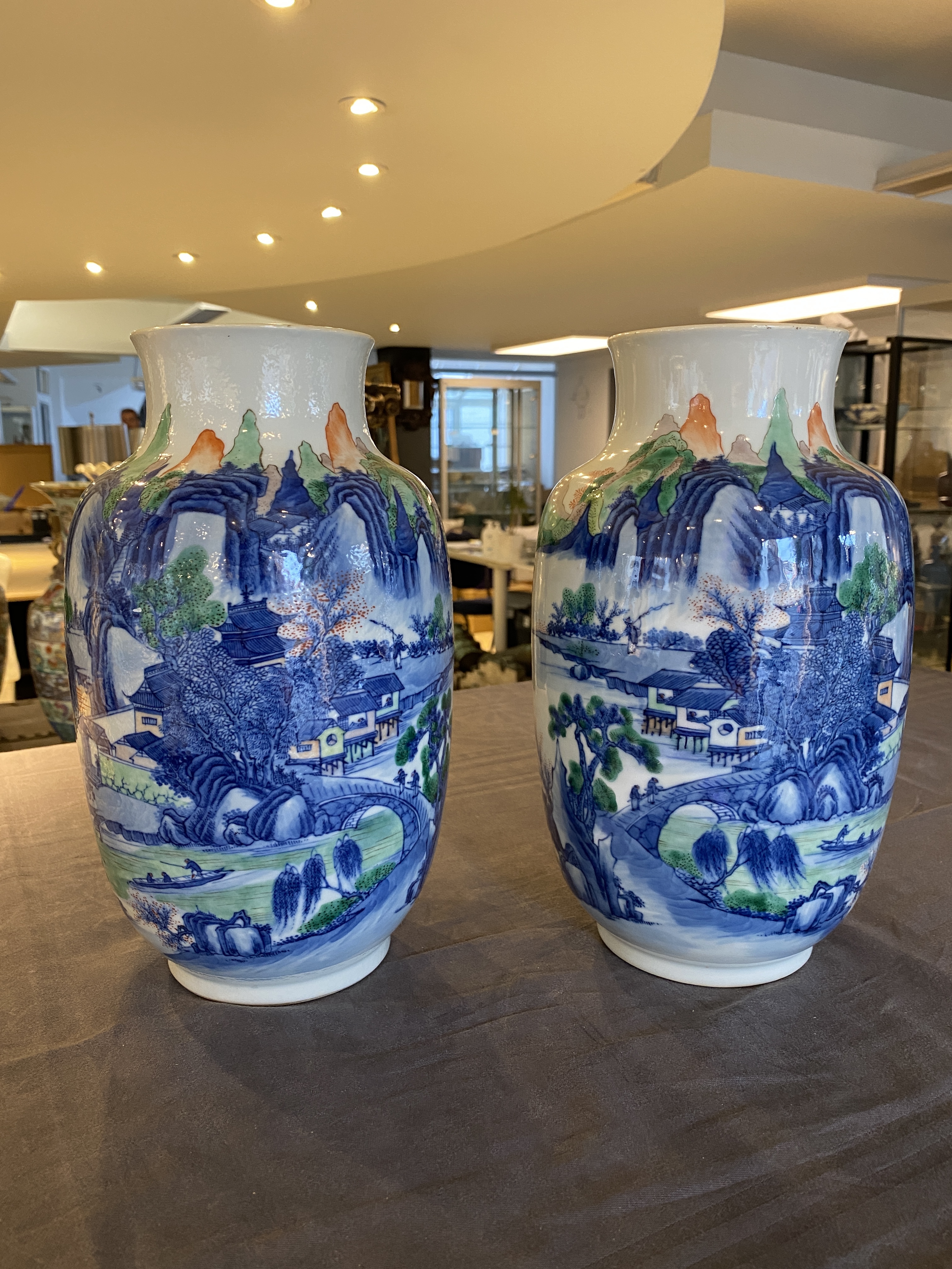 A pair of Chinese famille verte vases with fine landscapes, Yongzheng mark, 19/20th C. - Image 7 of 30