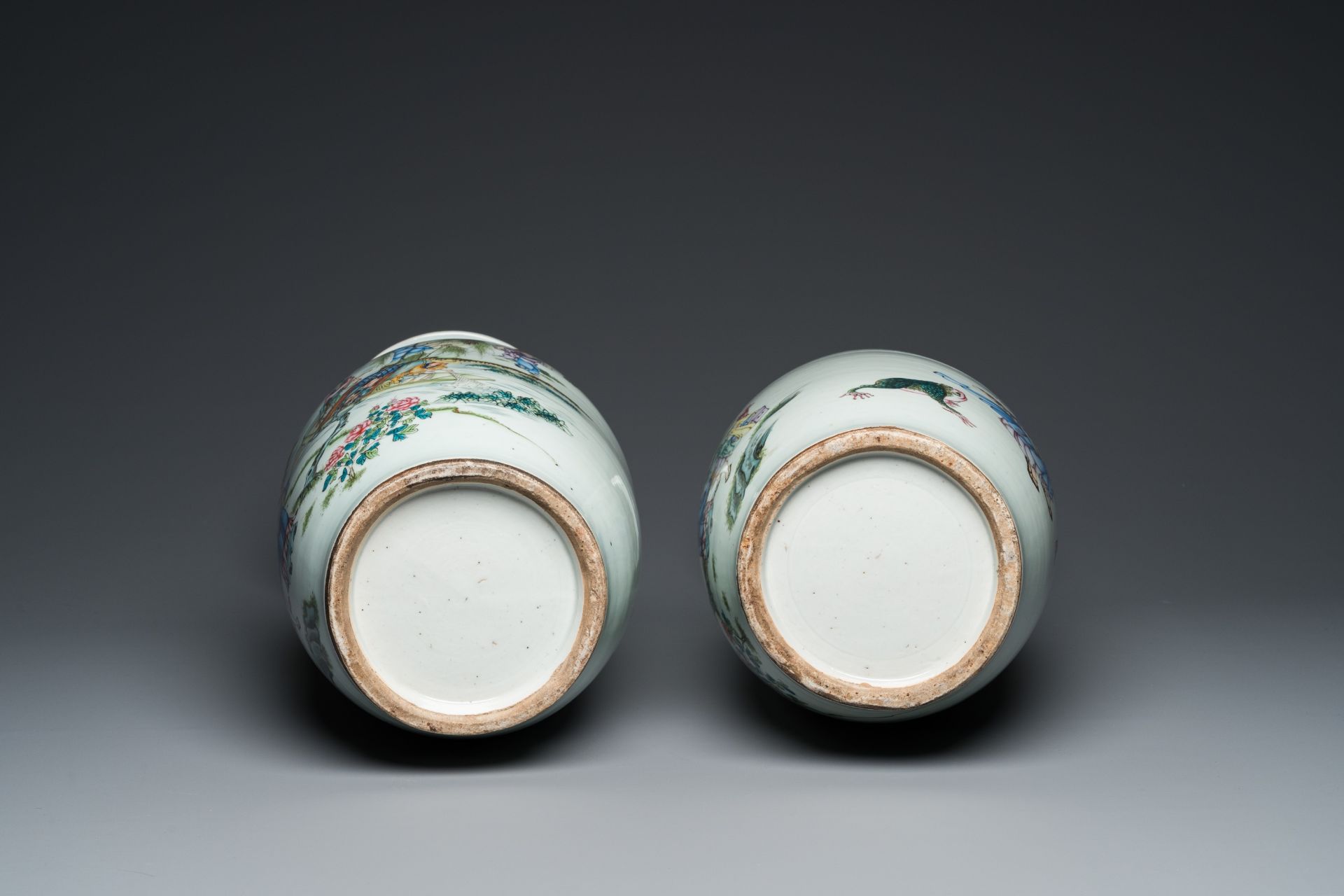A pair of Chinese famille rose vases with two-sided design, 19/20th C. - Image 6 of 6