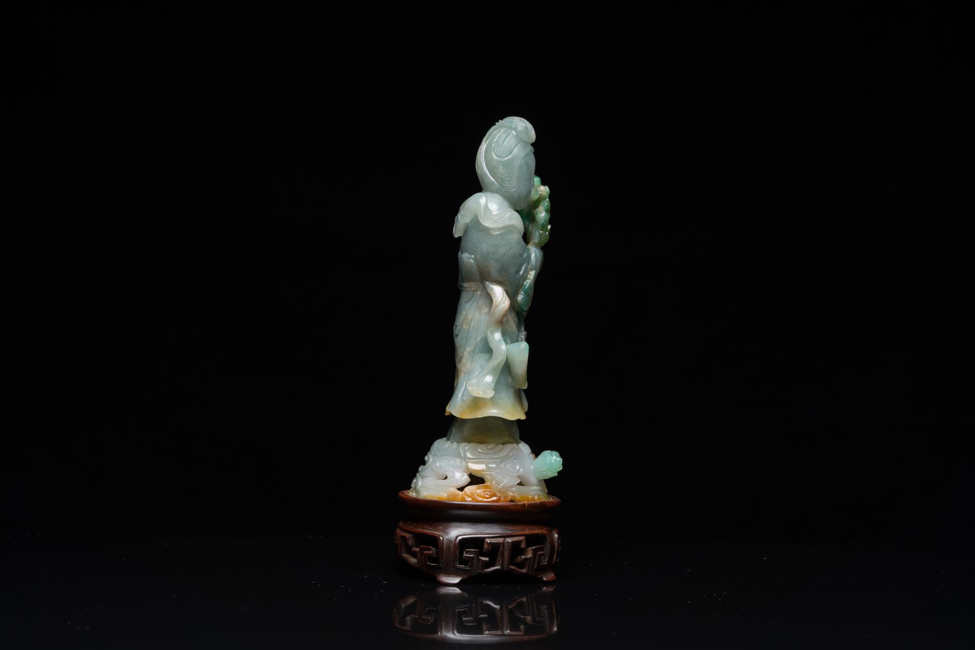 A Chinese jade sculpture of a lady on a wooden stand, Qing - Image 6 of 21