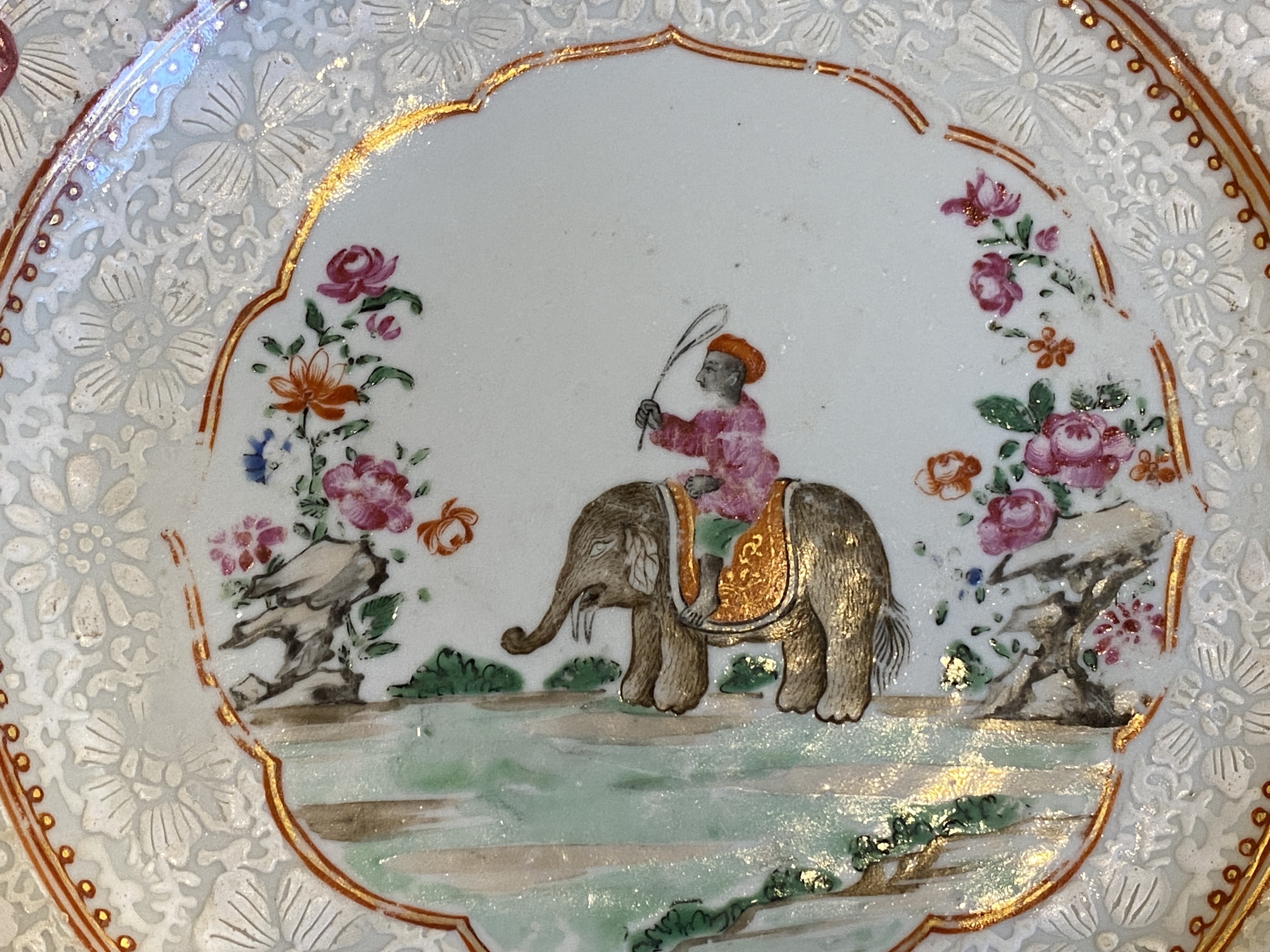 A Chinese famille rose Indian market plate with an elephant and rider, Qianlong - Image 4 of 13