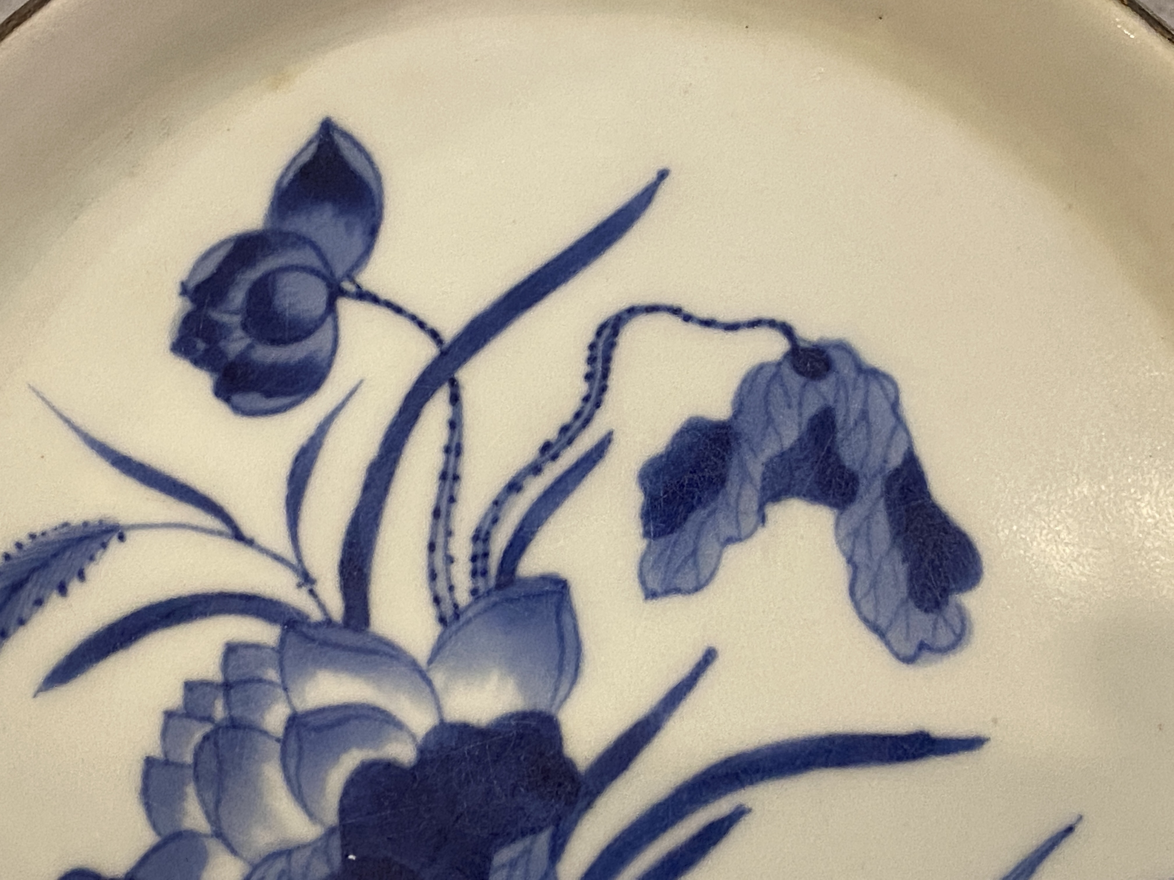 A Chinese blue and white 'Bleu de Hue' dish for the Vietnamese market, Ph‡c mark, 19th C. - Image 5 of 11