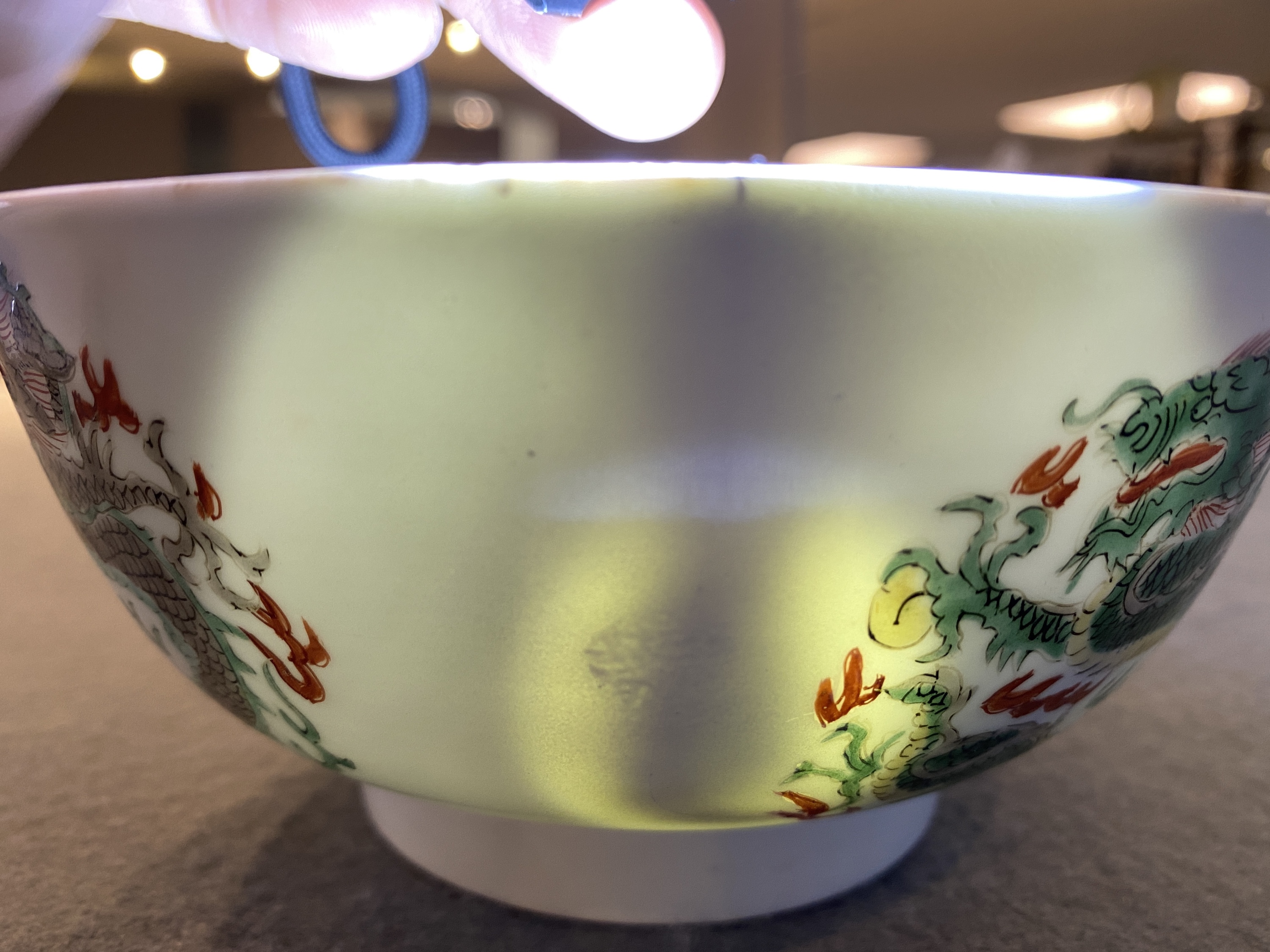 A rare Chinese famille verte 'dragon' bowl, Chenghua mark, Kangxi - Image 17 of 24
