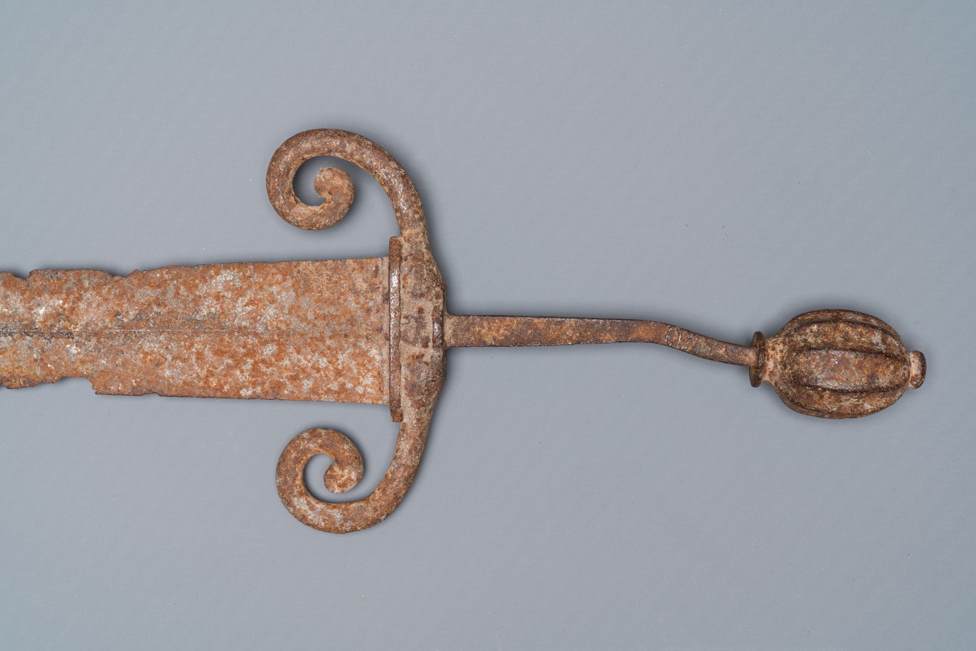 An archeologically excavated Italian bronze sword, found in the south of France, 16th C. - Image 4 of 5