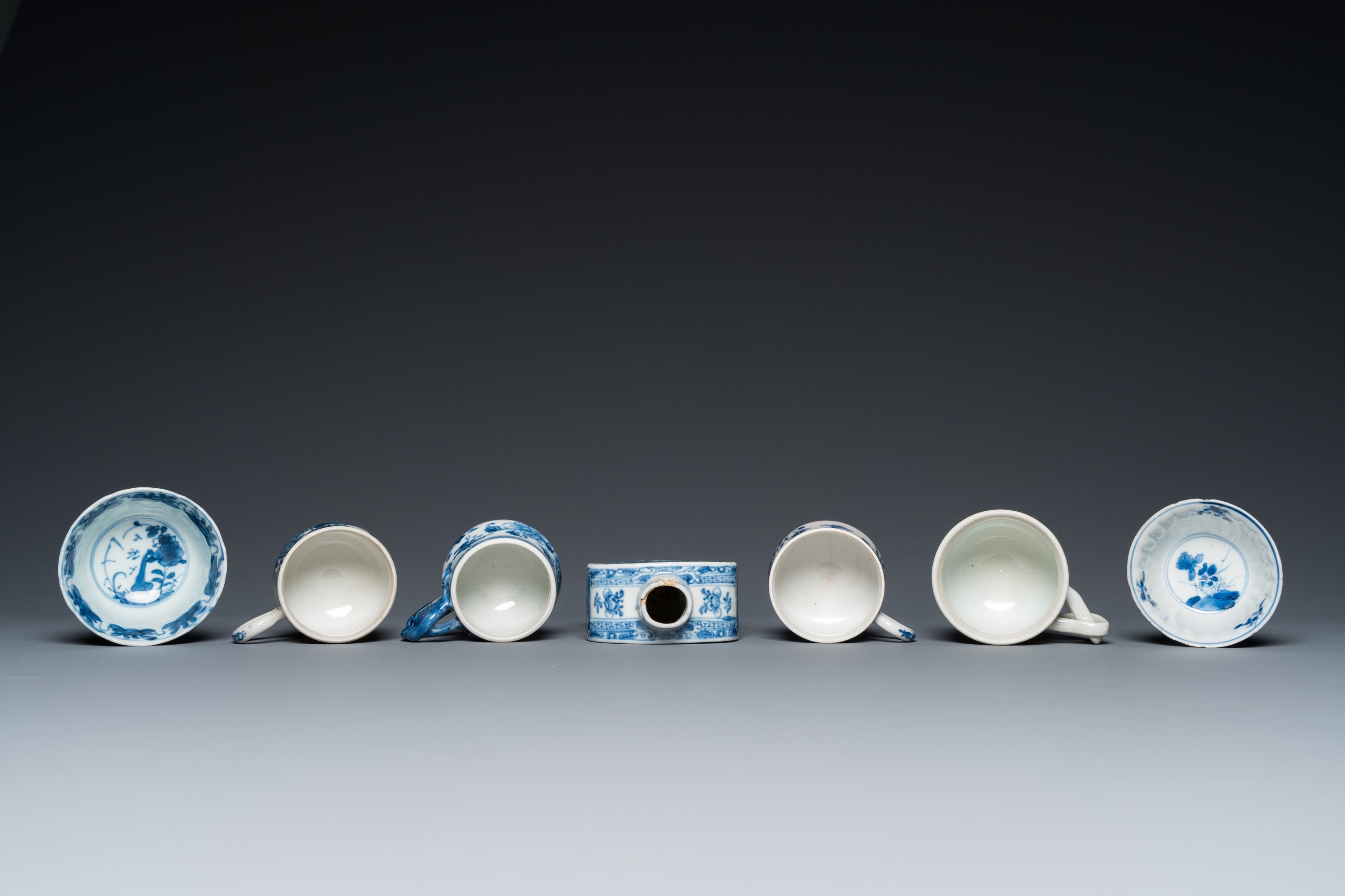 16 Chinese blue and white wares, Kangxi/Qianlong - Image 12 of 15