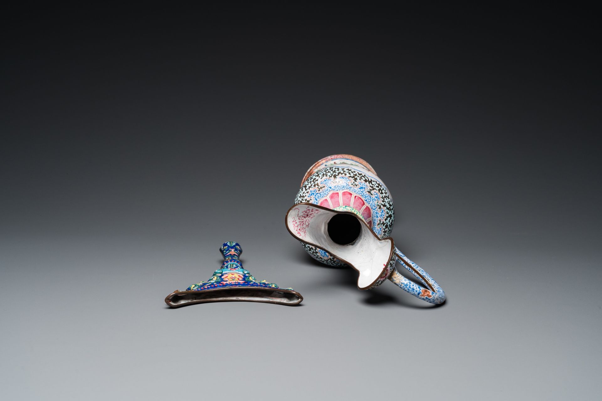 Two Chinese Canton enamel dishes, a ewer, a mirror handle and a stacking box, 18/19th C. - Image 8 of 11