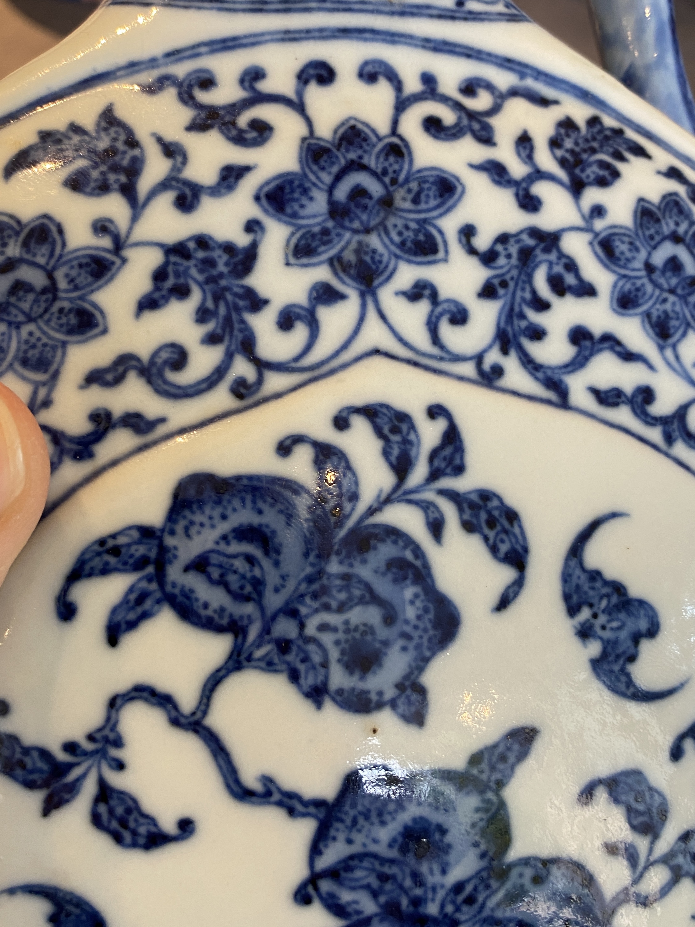 A Chinese blue and white Ming-style 'peaches' moonflask or 'bianhu', Jiaqing mark and of the period - Image 14 of 25