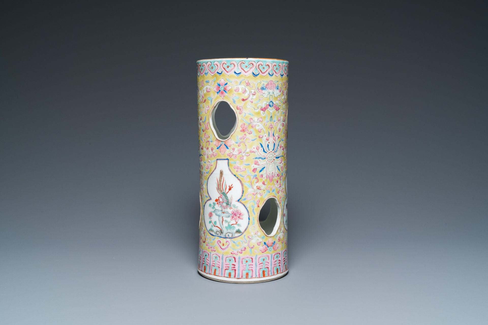 Four Chinese famille rose vases, a bat-shaped bowl and a covered jug, 19th C. - Image 3 of 19