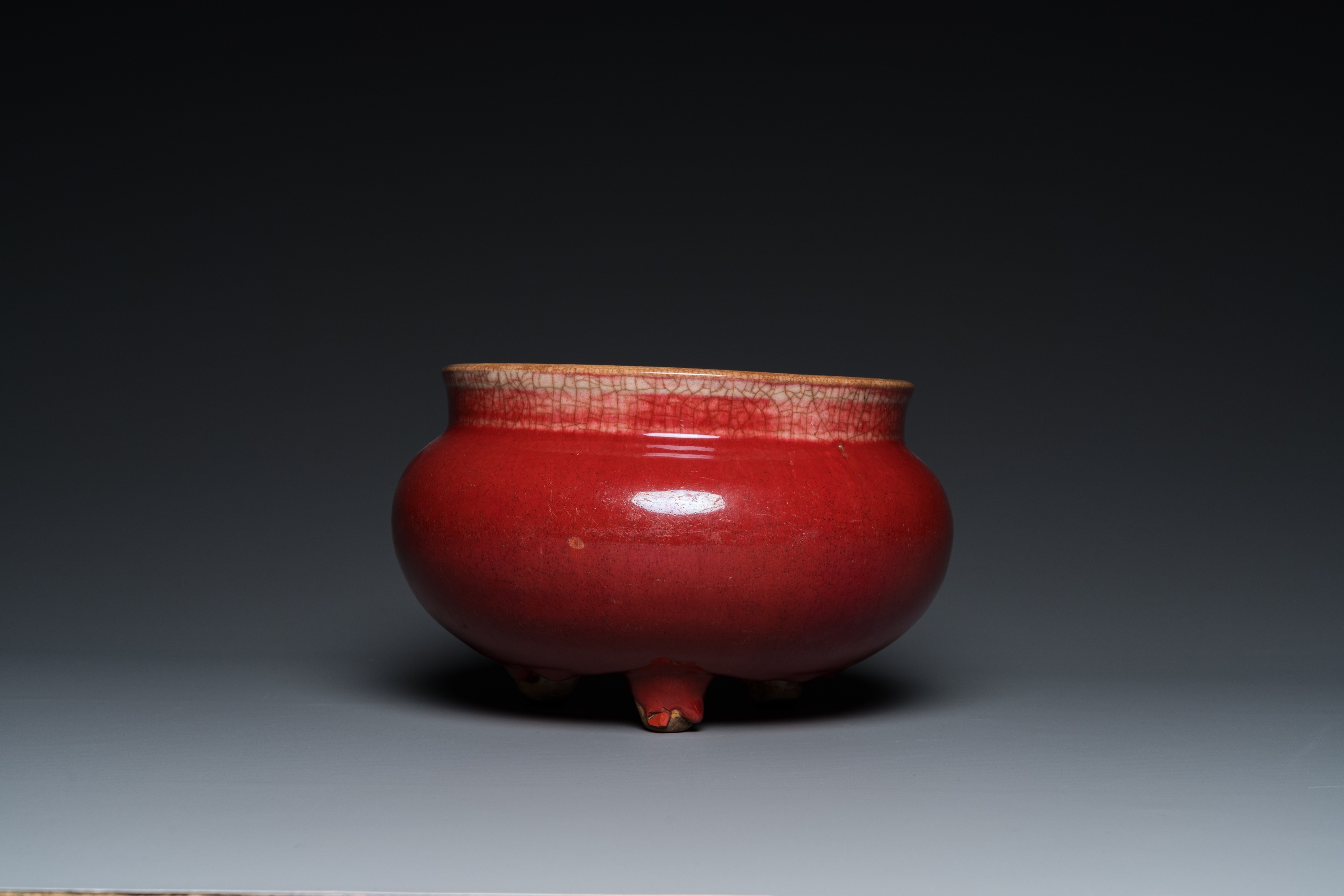 A Chinese sang-de-boeuf-glazed tripod censer, 18/19th C. - Image 5 of 7