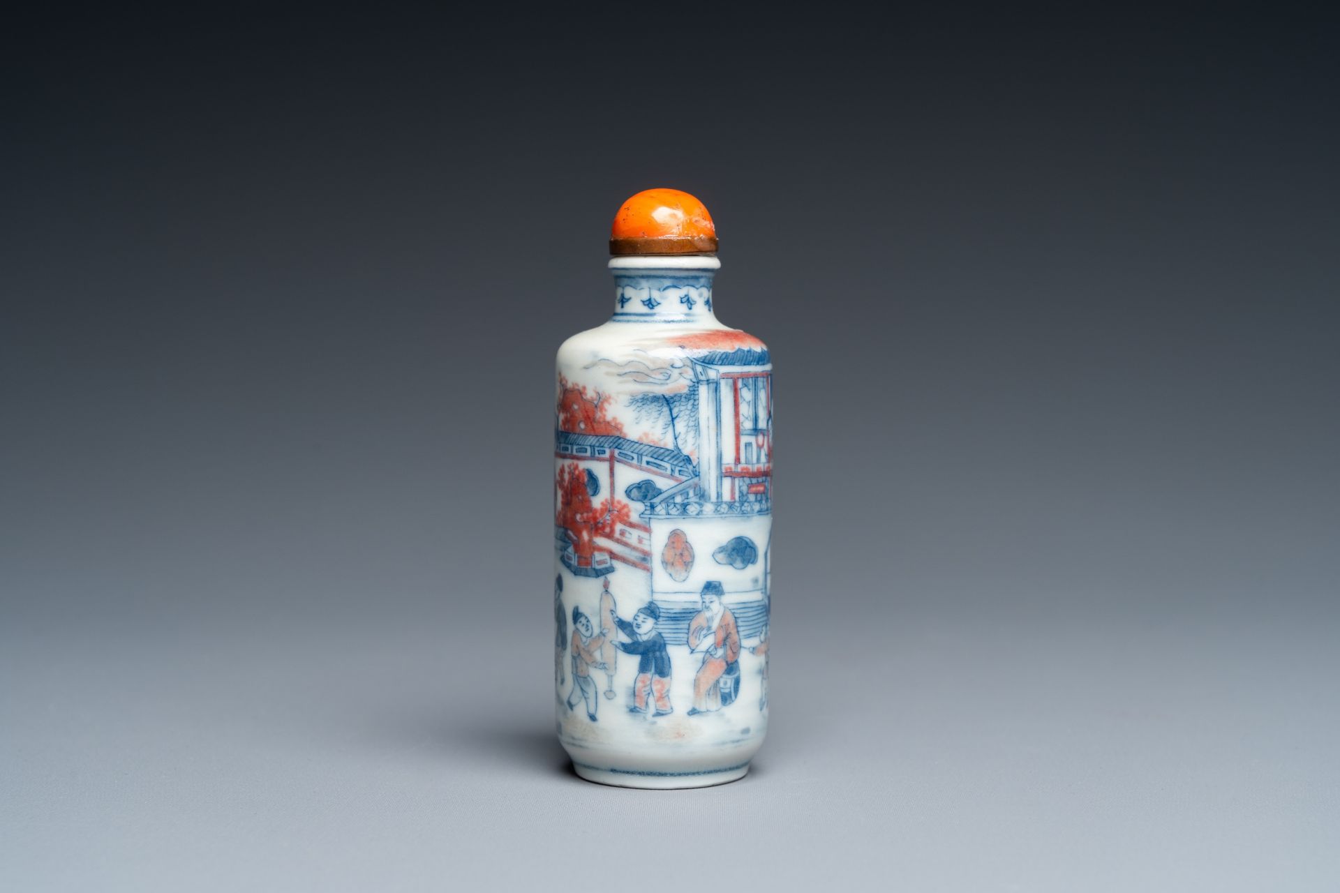 A Chinese blue, white and copper-red snuff bottle, 19th C. - Image 4 of 16