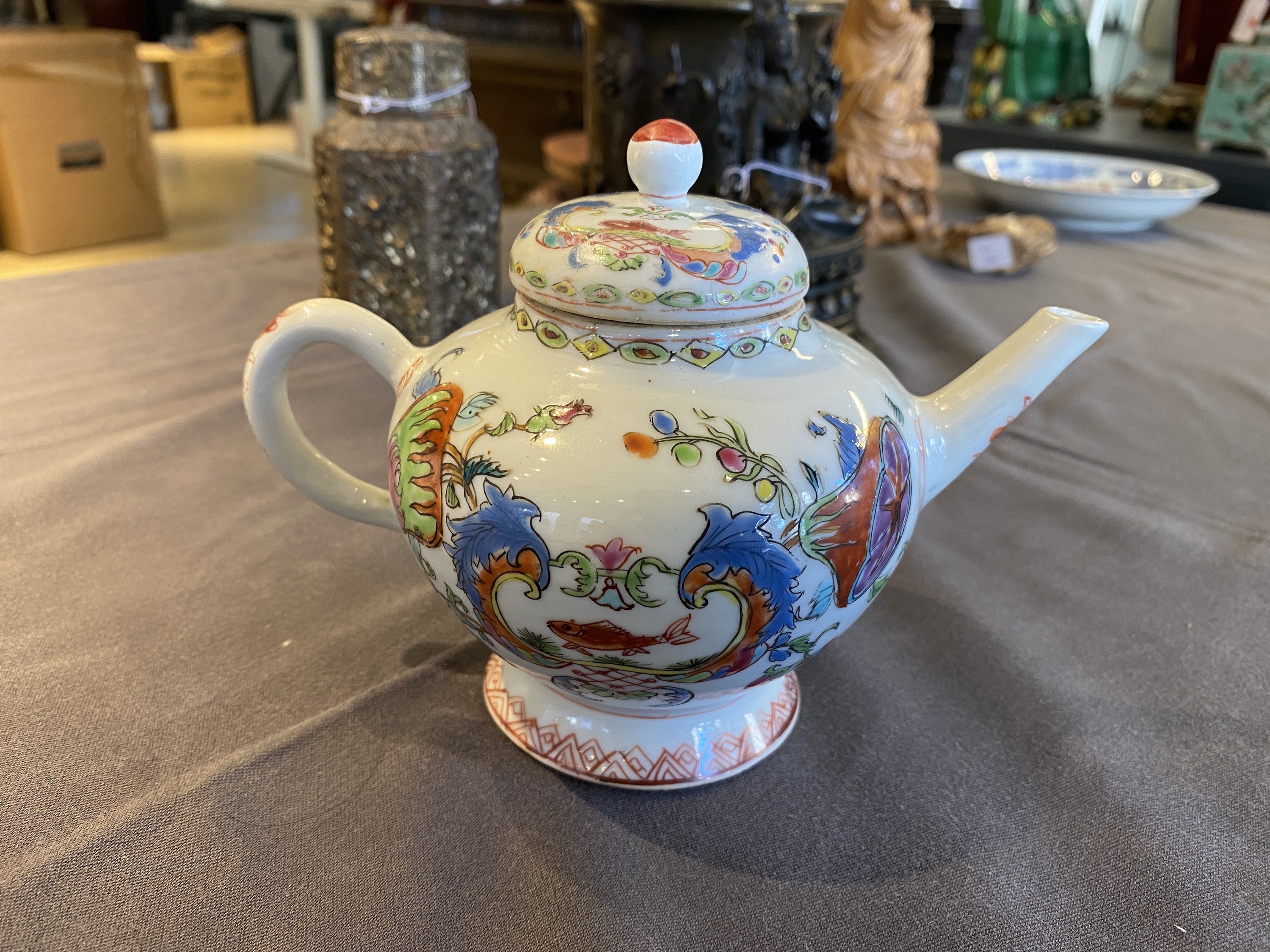 A Chinese famille rose 'Pompadour' teapot and cover, Qianlong - Image 8 of 32