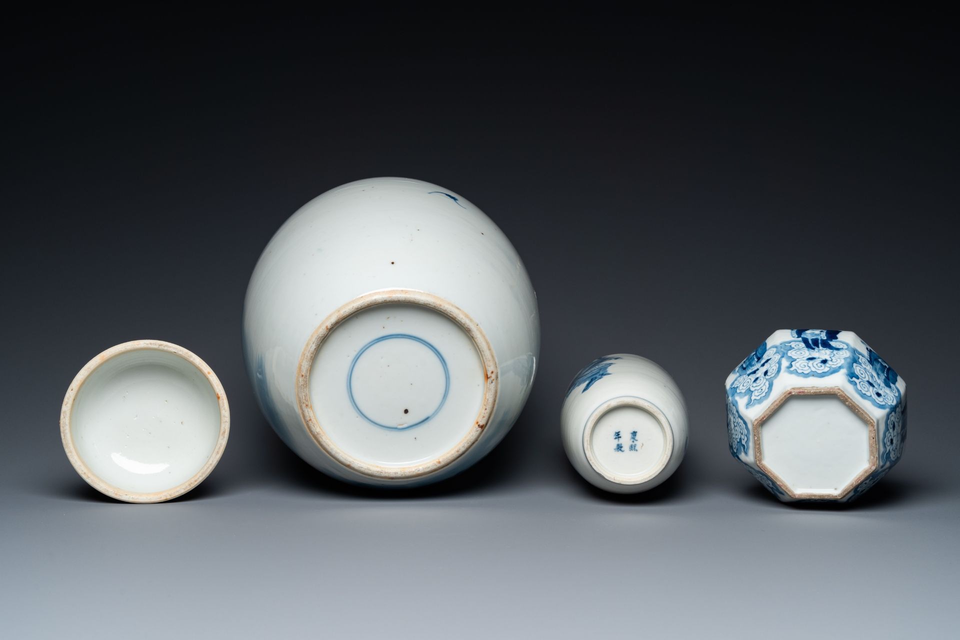 Three Chinese blue and white vases, 19th C. - Image 7 of 36