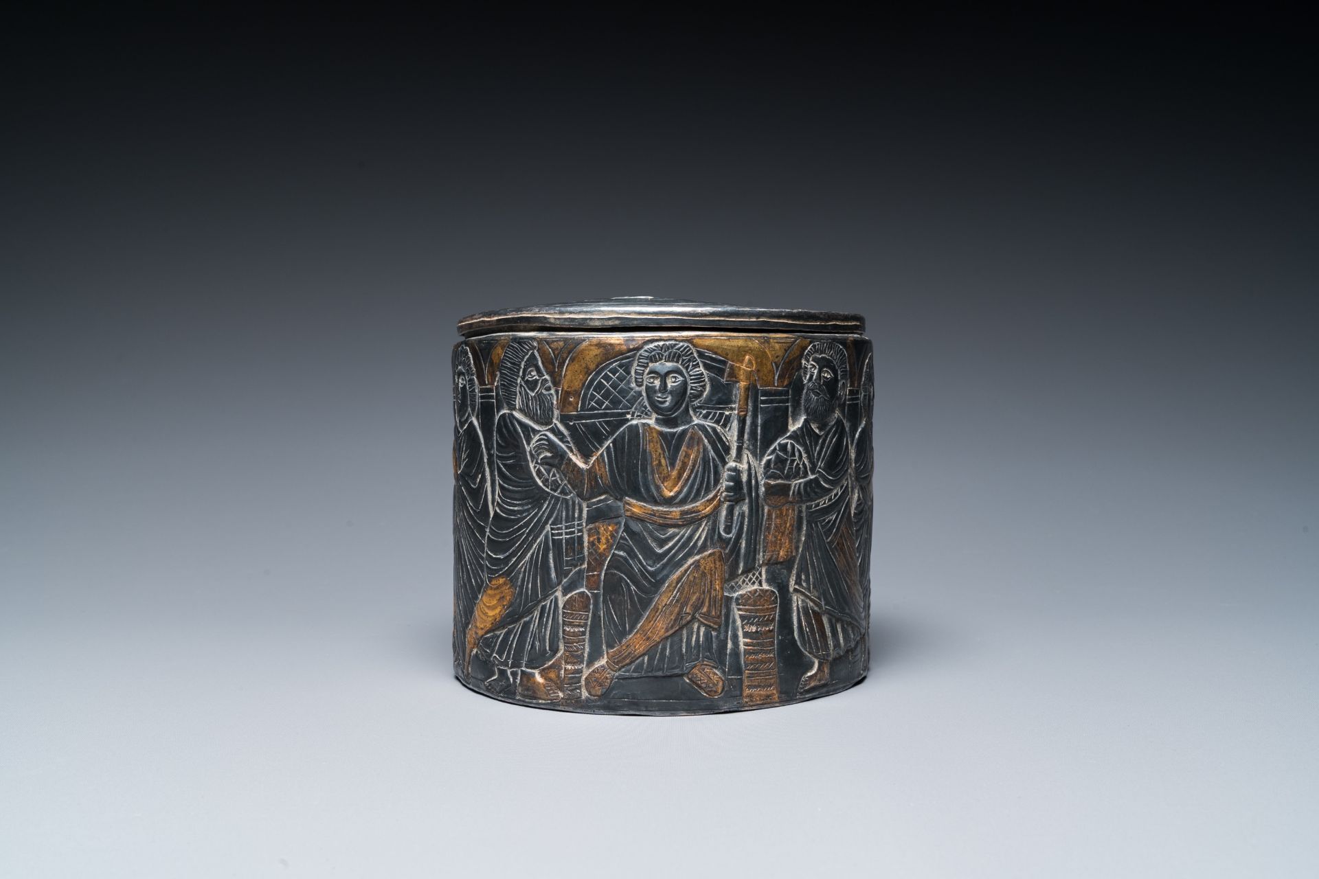 A probably Byzantine parcel-gilt silver pyxis, possibly Italy, 14th C. or later - Image 2 of 7
