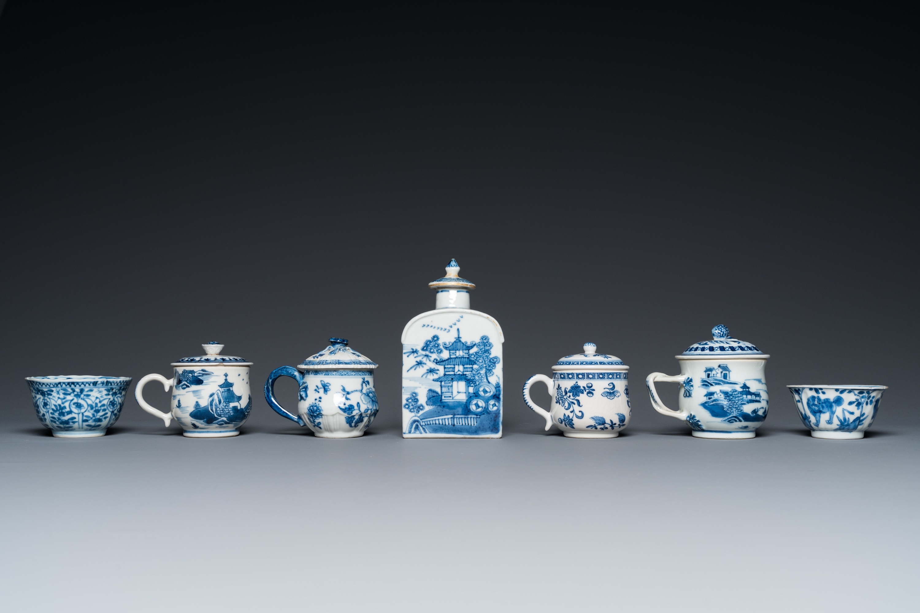 16 Chinese blue and white wares, Kangxi/Qianlong - Image 8 of 15