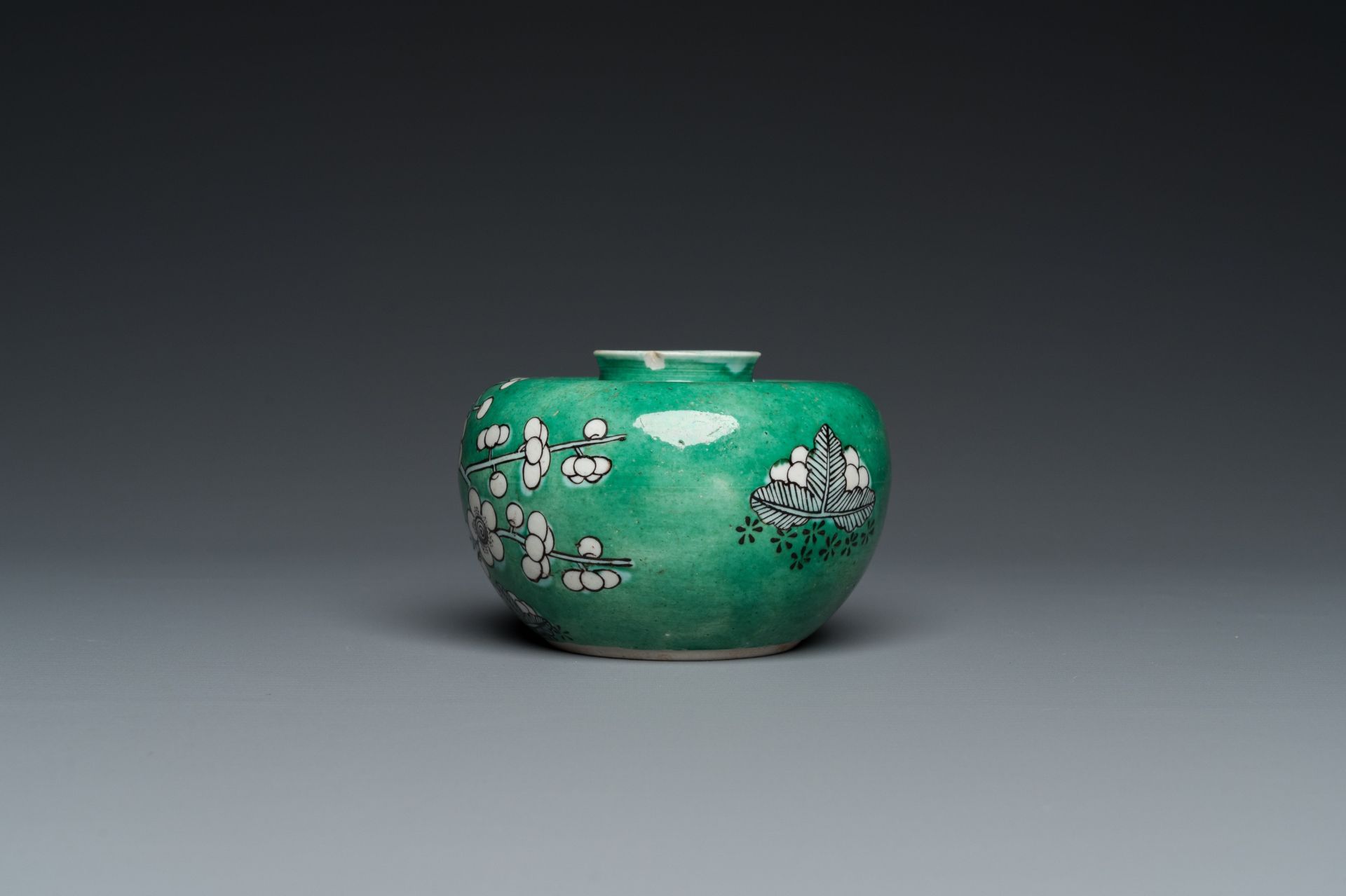 A Chinese verte biscuit 'prunus flowers' water pot, 19th C. - Image 3 of 7