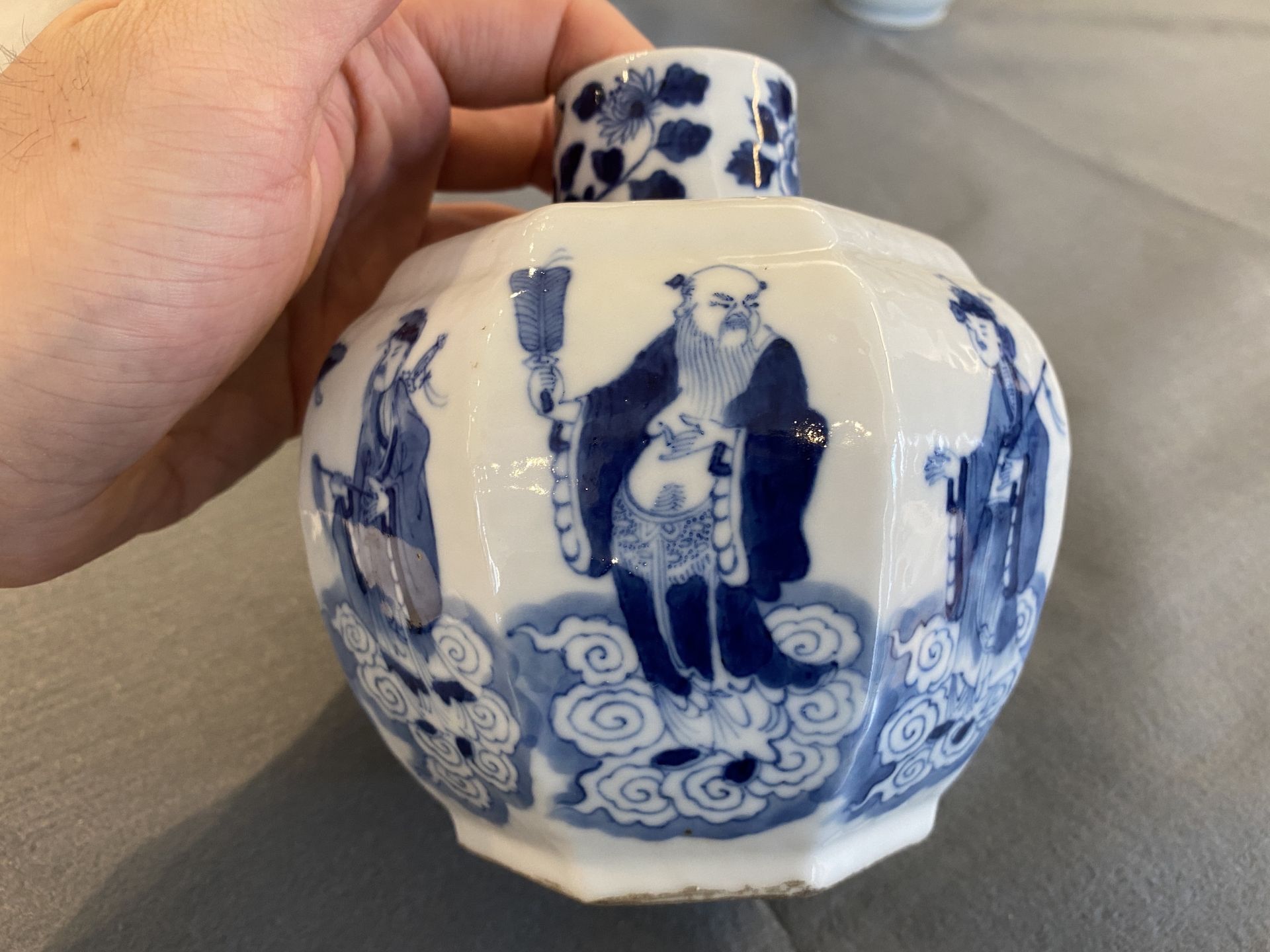 Three Chinese blue and white vases, 19th C. - Image 11 of 36