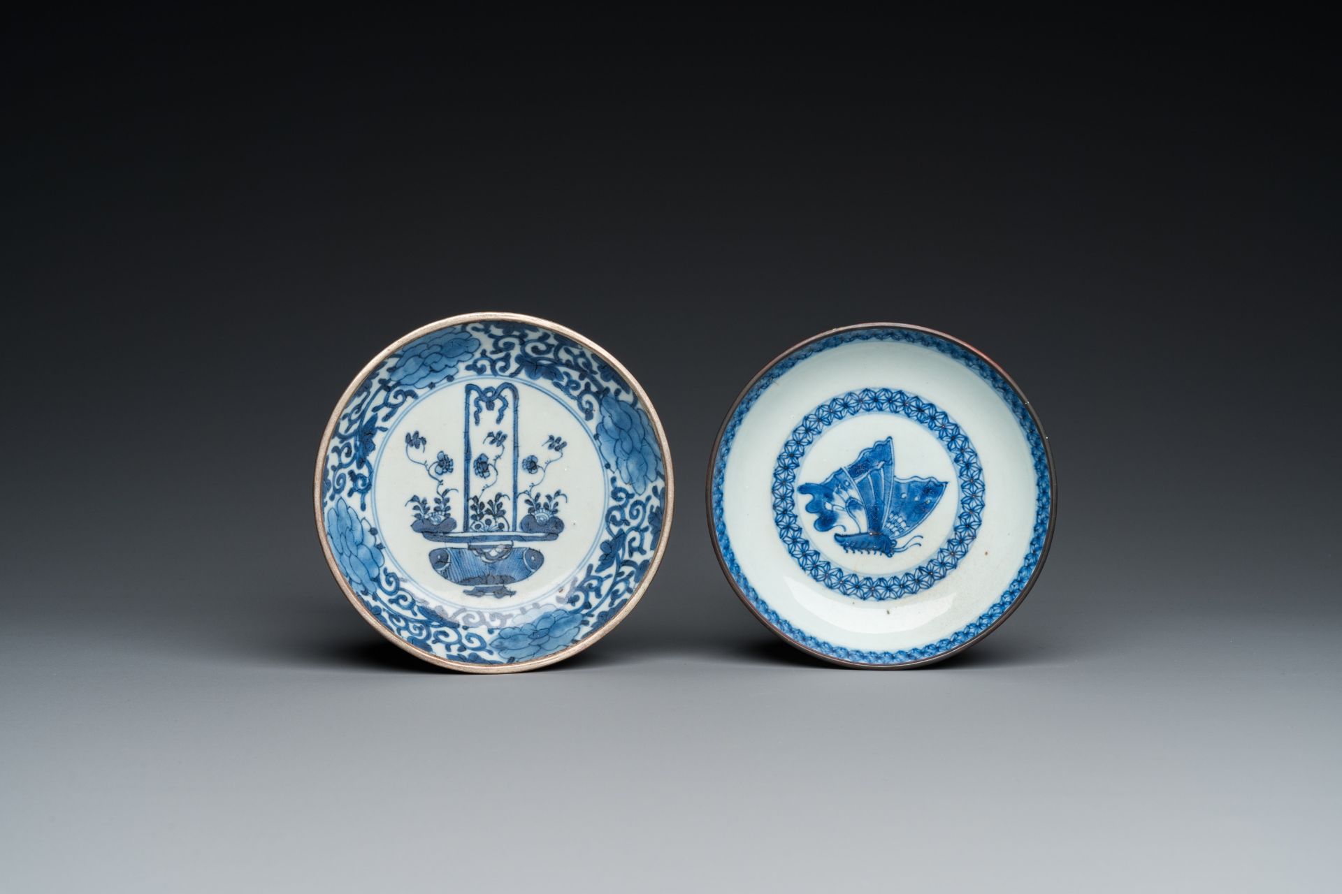 Five Chinese blue and white 'Bleu de Hue' dishes for the Vietnamese market, 19th C. - Bild 4 aus 5