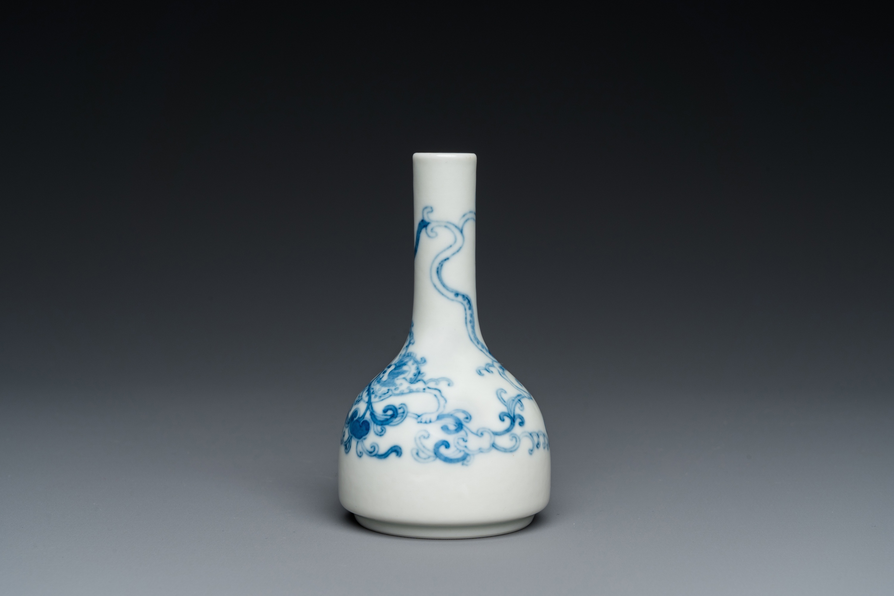 A small Chinese blue and white 'dragon' bottle vase, Yongzheng mark and possibly of the period - Image 2 of 29