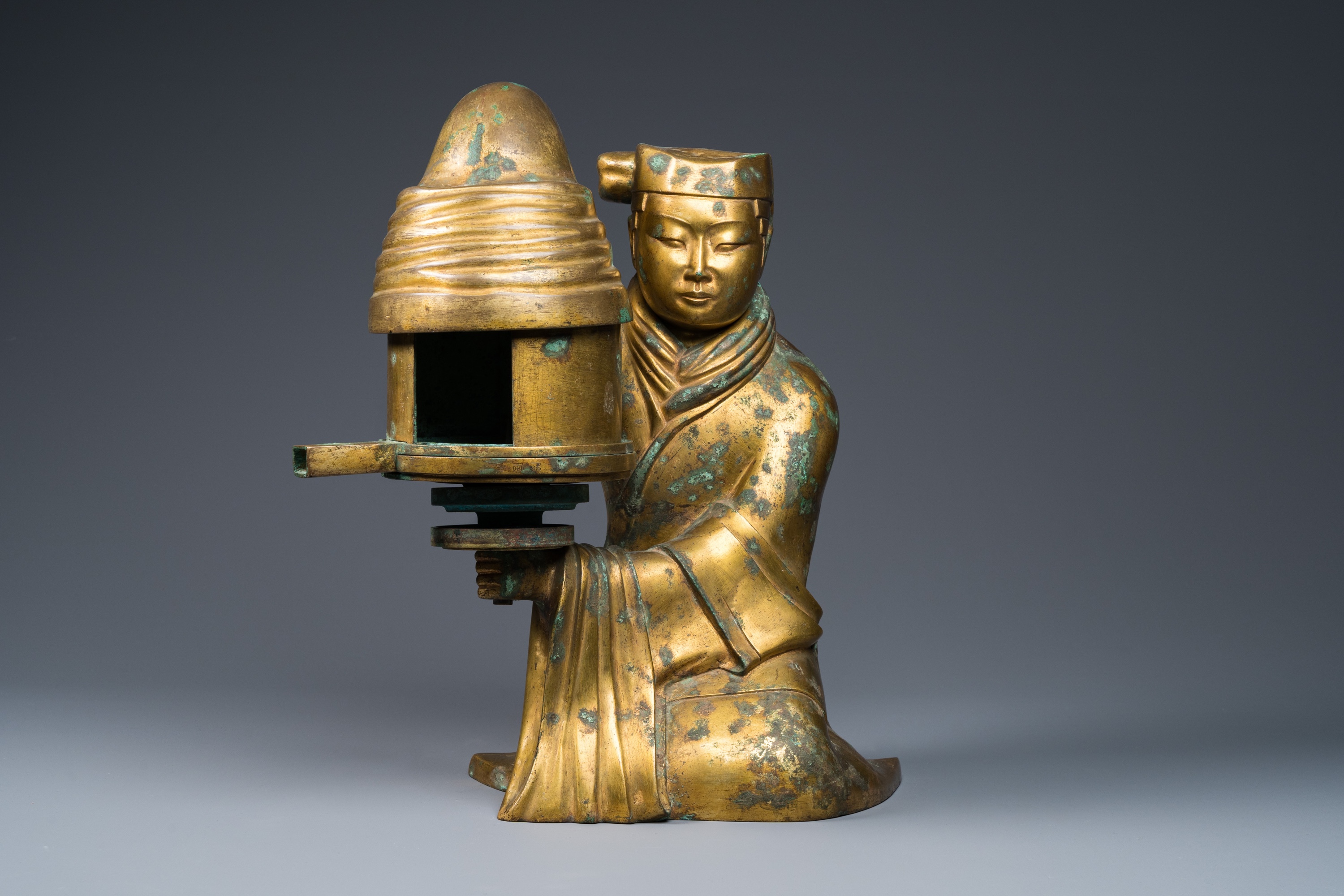 A large Chinese gilt bronze oil lamp in the shape of a kneeling figure, after a Han Dynasty example - Image 7 of 25