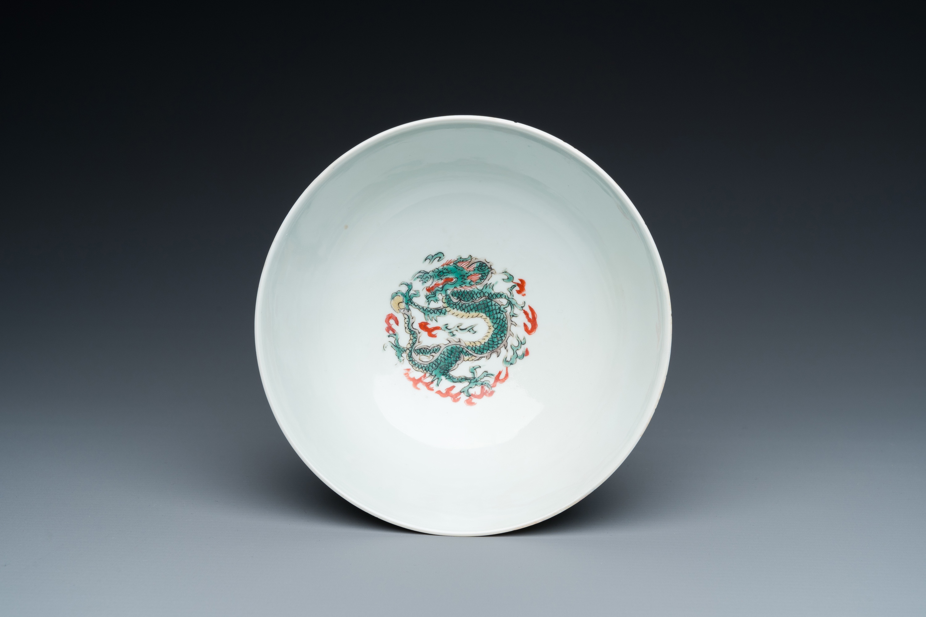 A rare Chinese famille verte 'dragon' bowl, Chenghua mark, Kangxi - Image 6 of 24