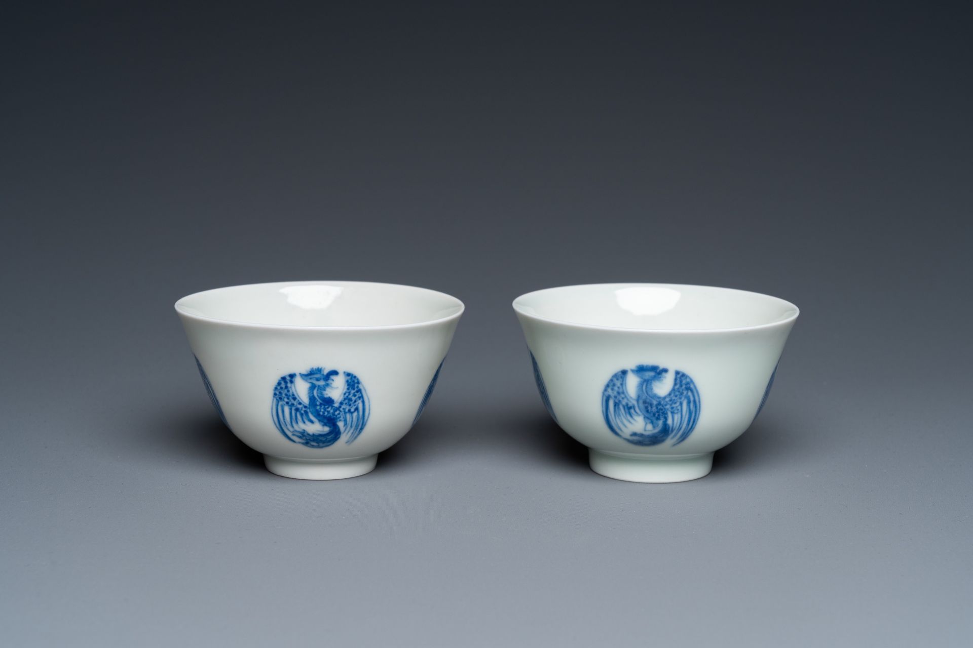A pair of Chinese blue and white cups, Daoguang mark, 19/20th C. - Image 8 of 17
