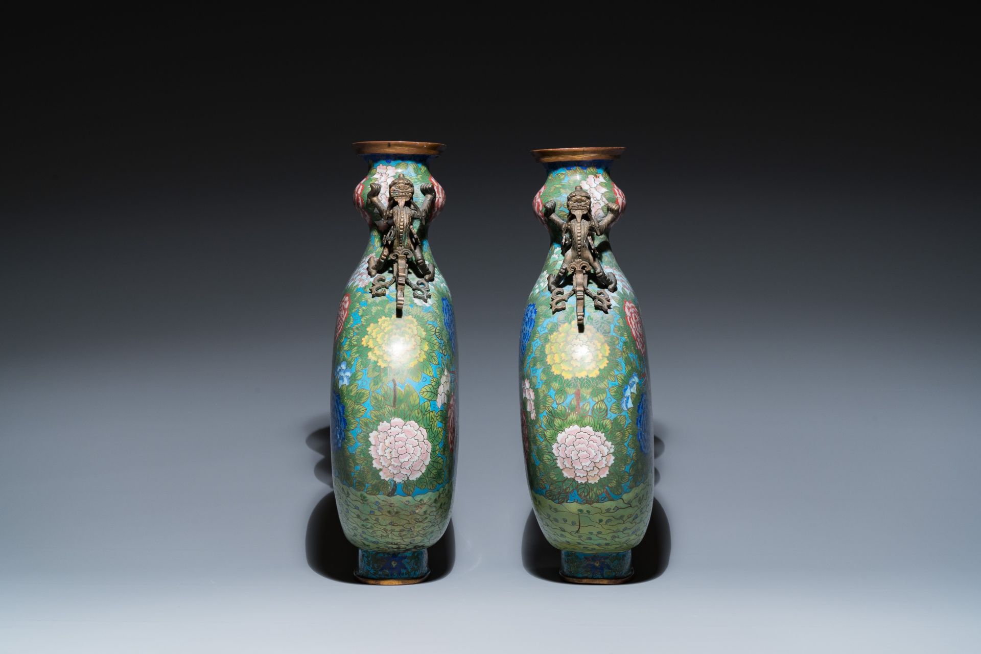 A pair of Chinese cloisonnŽ 'moonflask' vases, bianhu, Jiaqing - Image 4 of 38