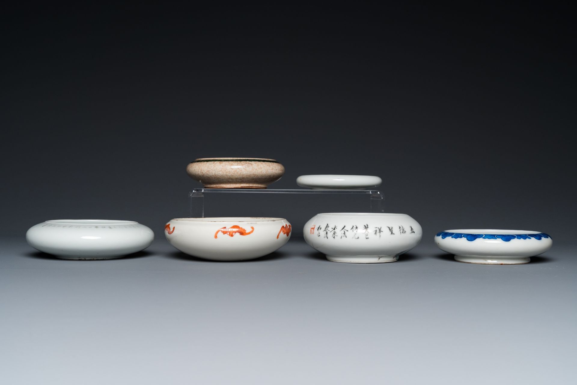 Six Chinese porcelain brush washers, 19/20th C. - Image 4 of 9