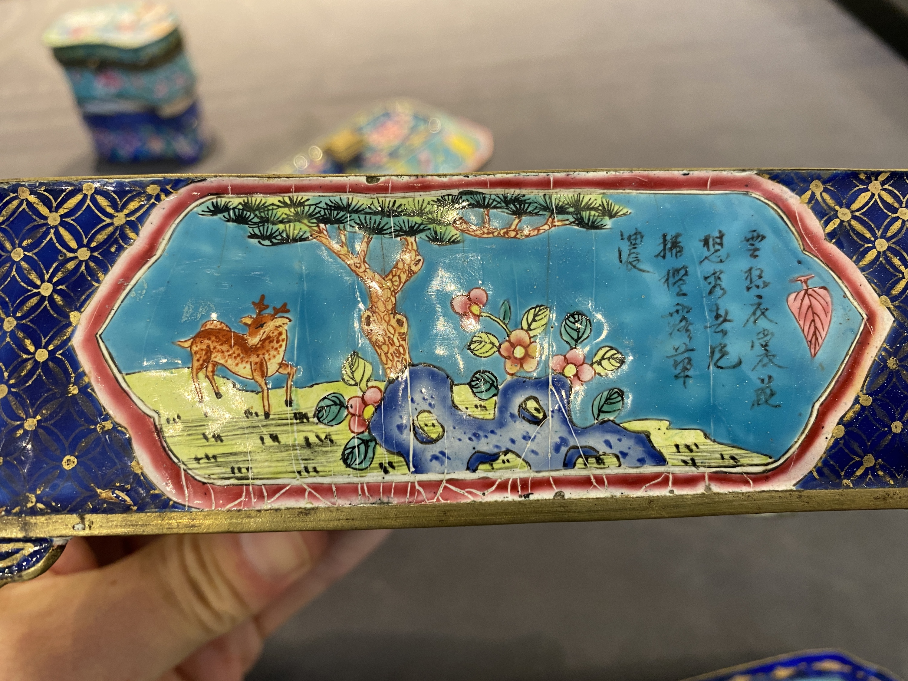 A Chinese Canton enamel covered box and interior tray for the Vietnamese market, 19th C. - Image 20 of 37