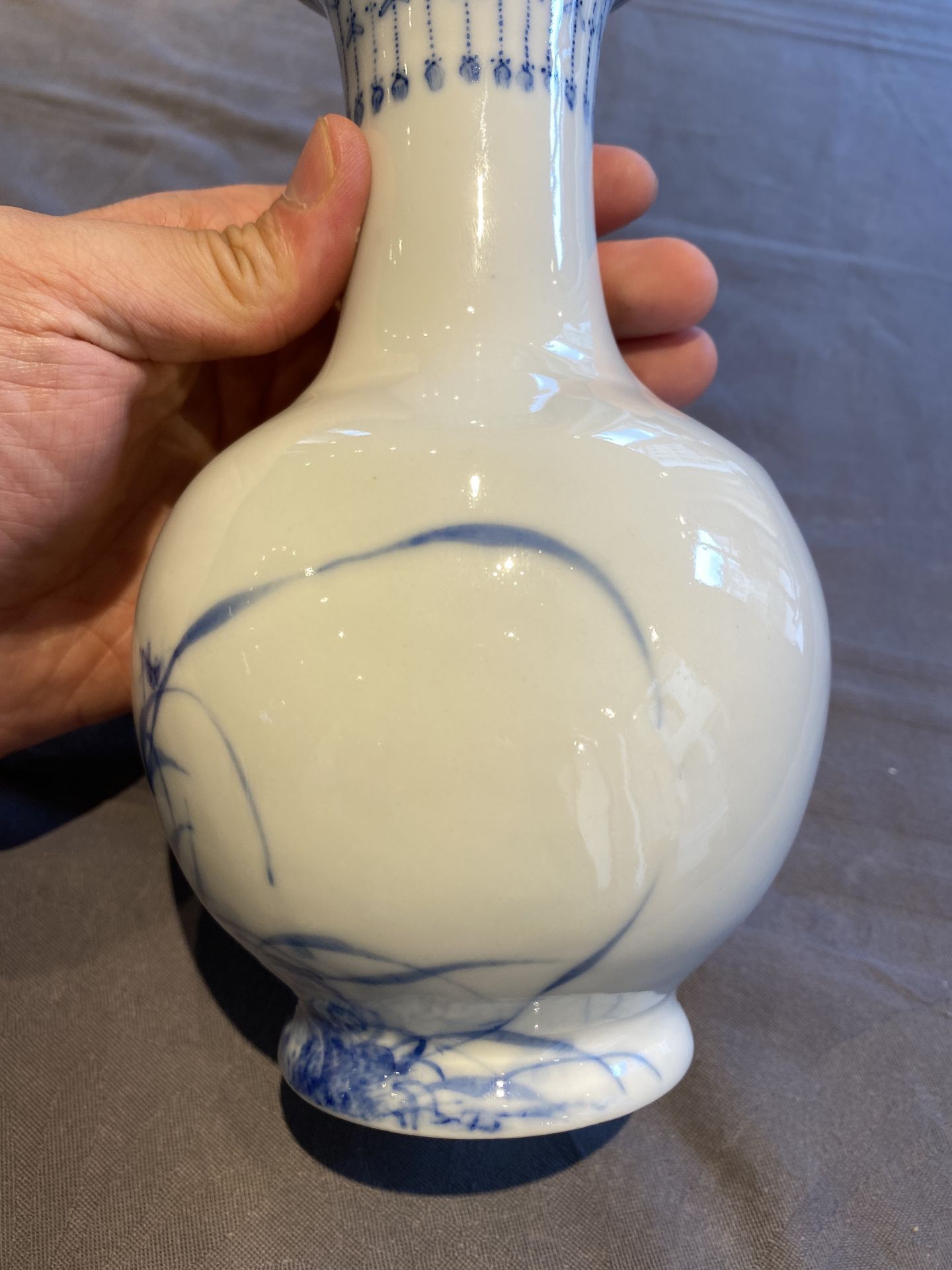 A Chinese blue and white 'Wang Bu' vase, Yongzheng mark, 20th C. - Image 13 of 22