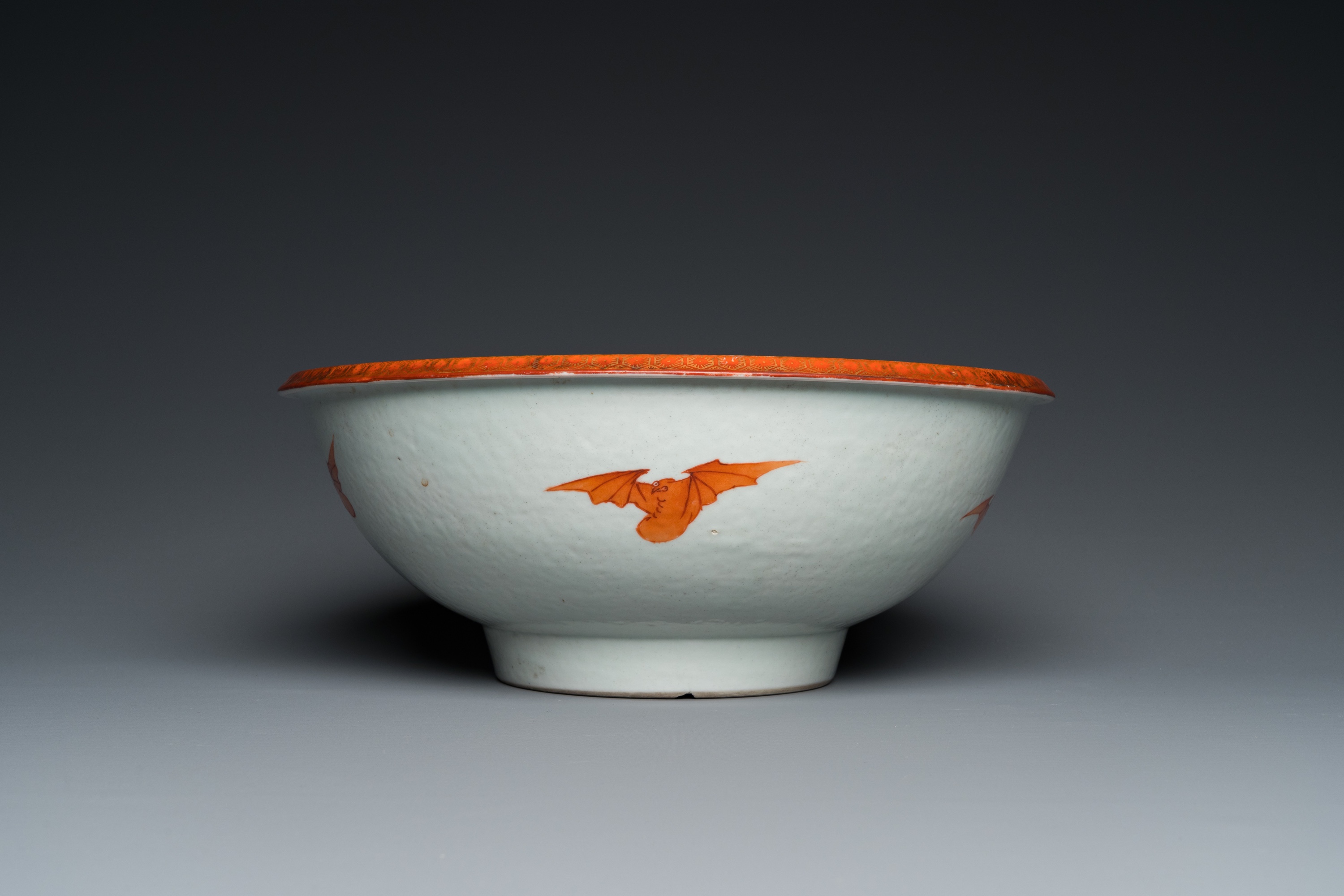 A Chinese famille rose 'five dragons' bowl, 19th C. - Image 4 of 7