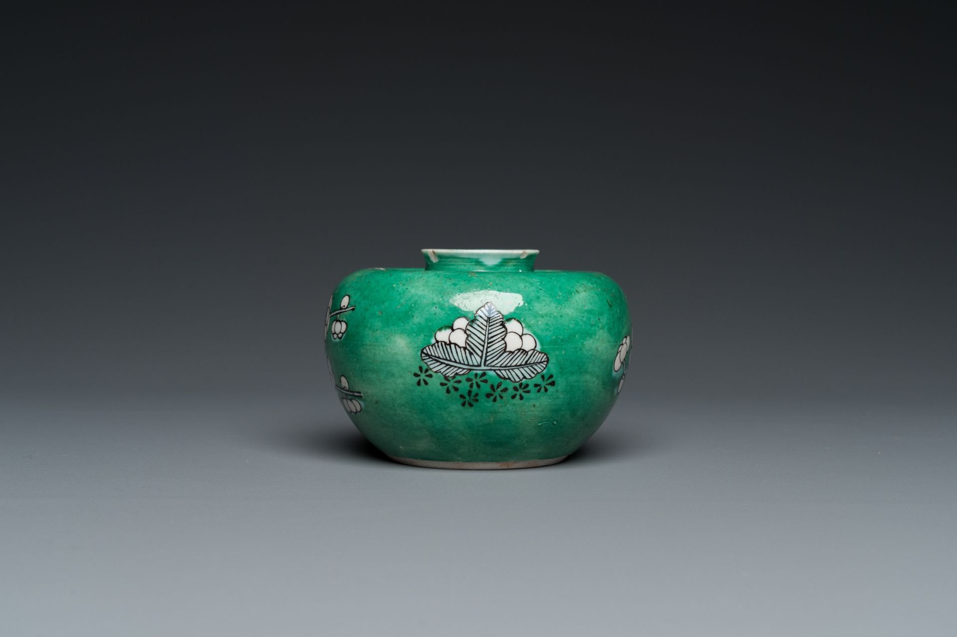 A Chinese verte biscuit 'prunus flowers' water pot, 19th C. - Image 4 of 7