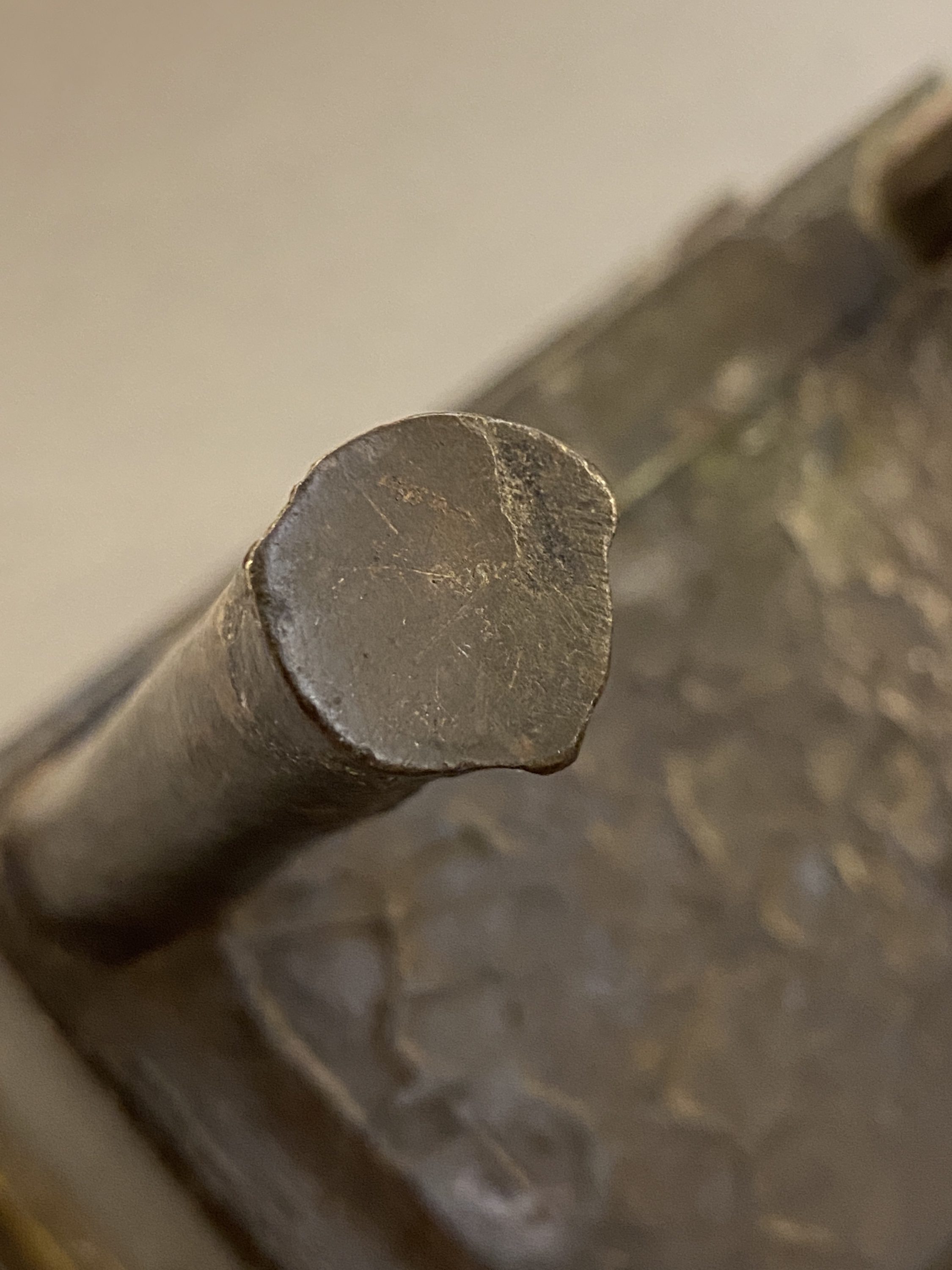 A rare Chinese archaistic bronze 'Fang Ding' ritual food vessel with inscription, Song or earlier - Image 16 of 19