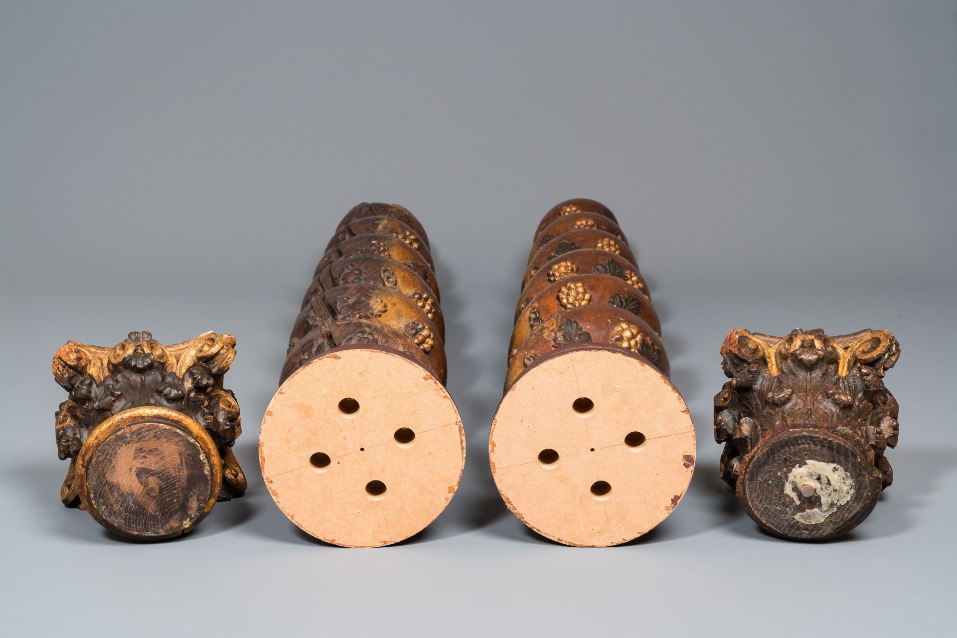 A pair of patinated wooden 'grapevine' columns, 18th C. - Image 6 of 6