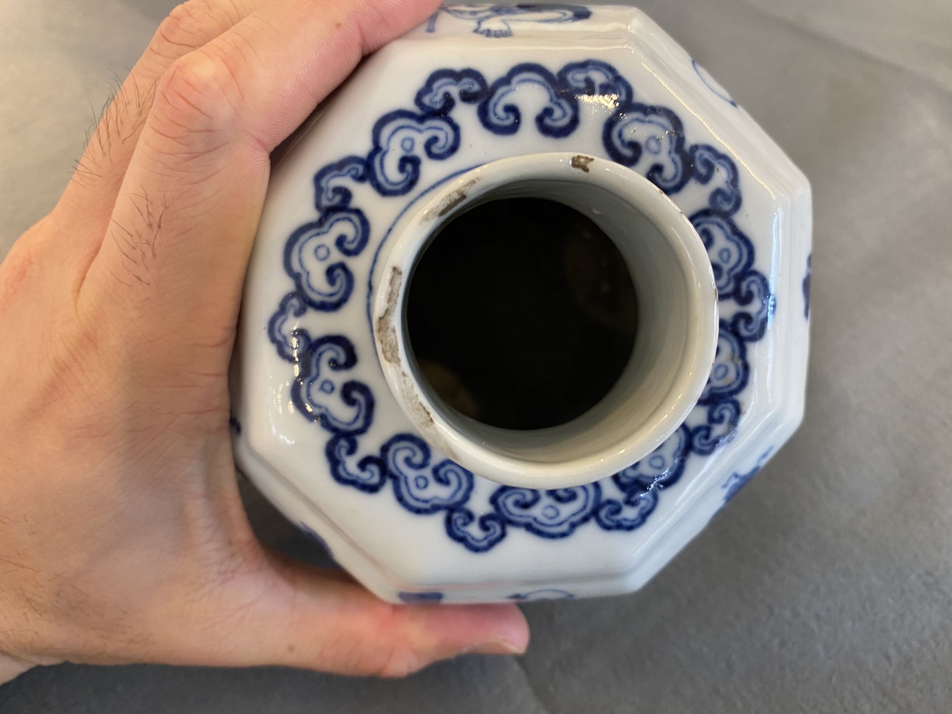 Three Chinese blue and white vases, 19th C. - Image 12 of 36