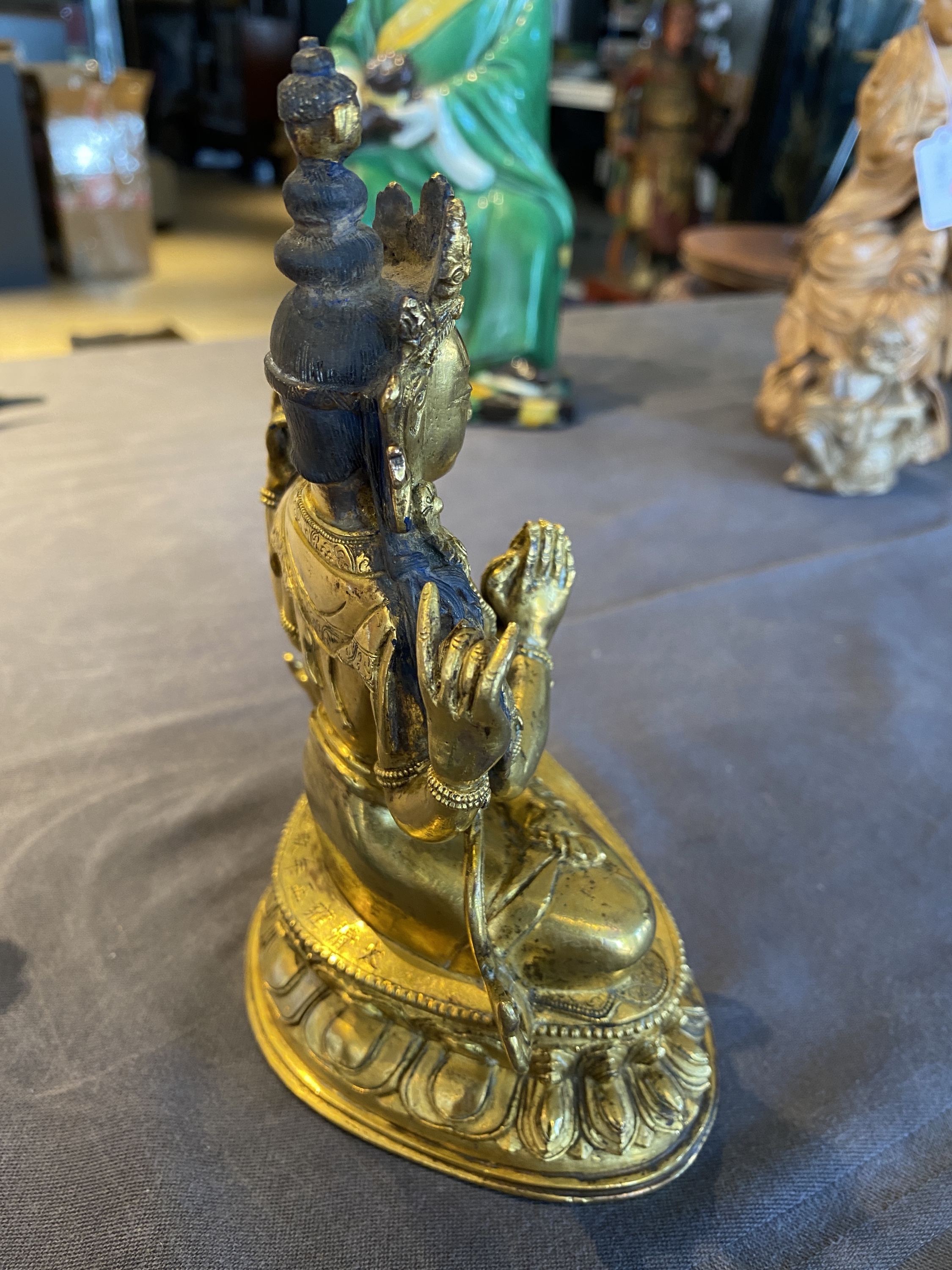 A Chinese gilt bronze figure of Avalokitesvara, Yongzheng mark and of the period - Image 15 of 27