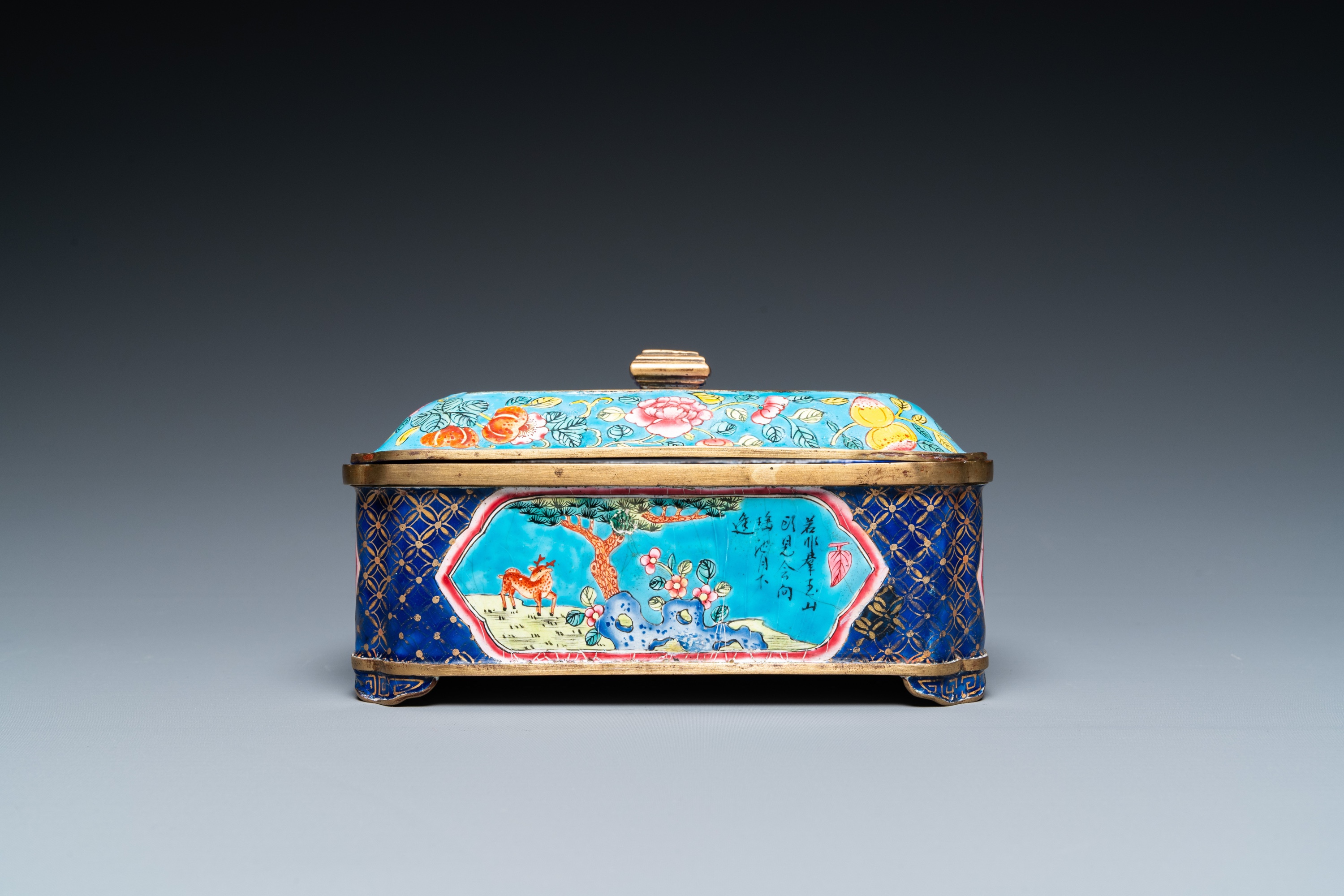 A Chinese Canton enamel covered box and interior tray for the Vietnamese market, 19th C. - Image 3 of 37