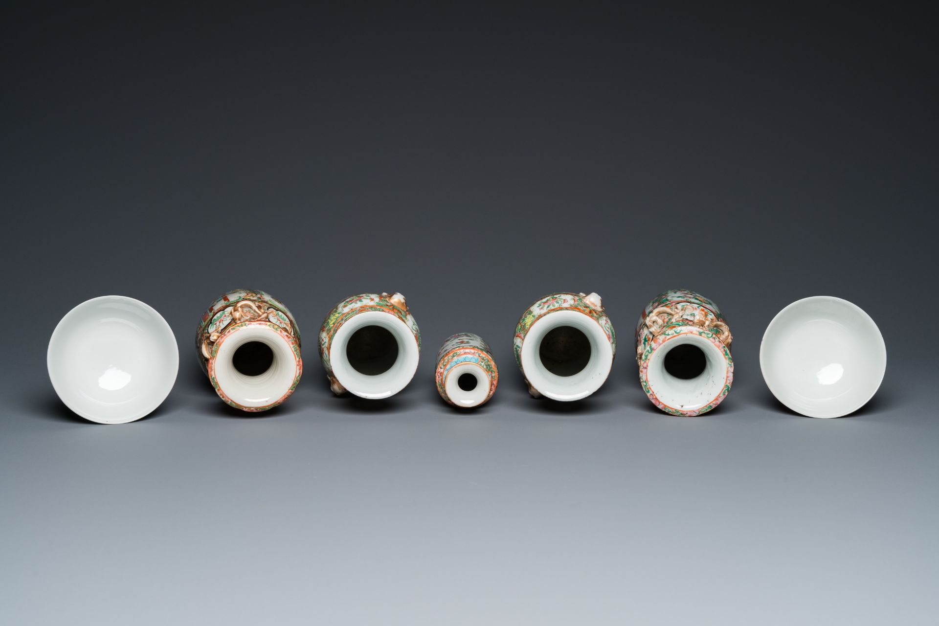 Eight Chinese Canton famille rose vases, two Nanking vases and two famille rose bowls, 19/20th C. - Image 12 of 15