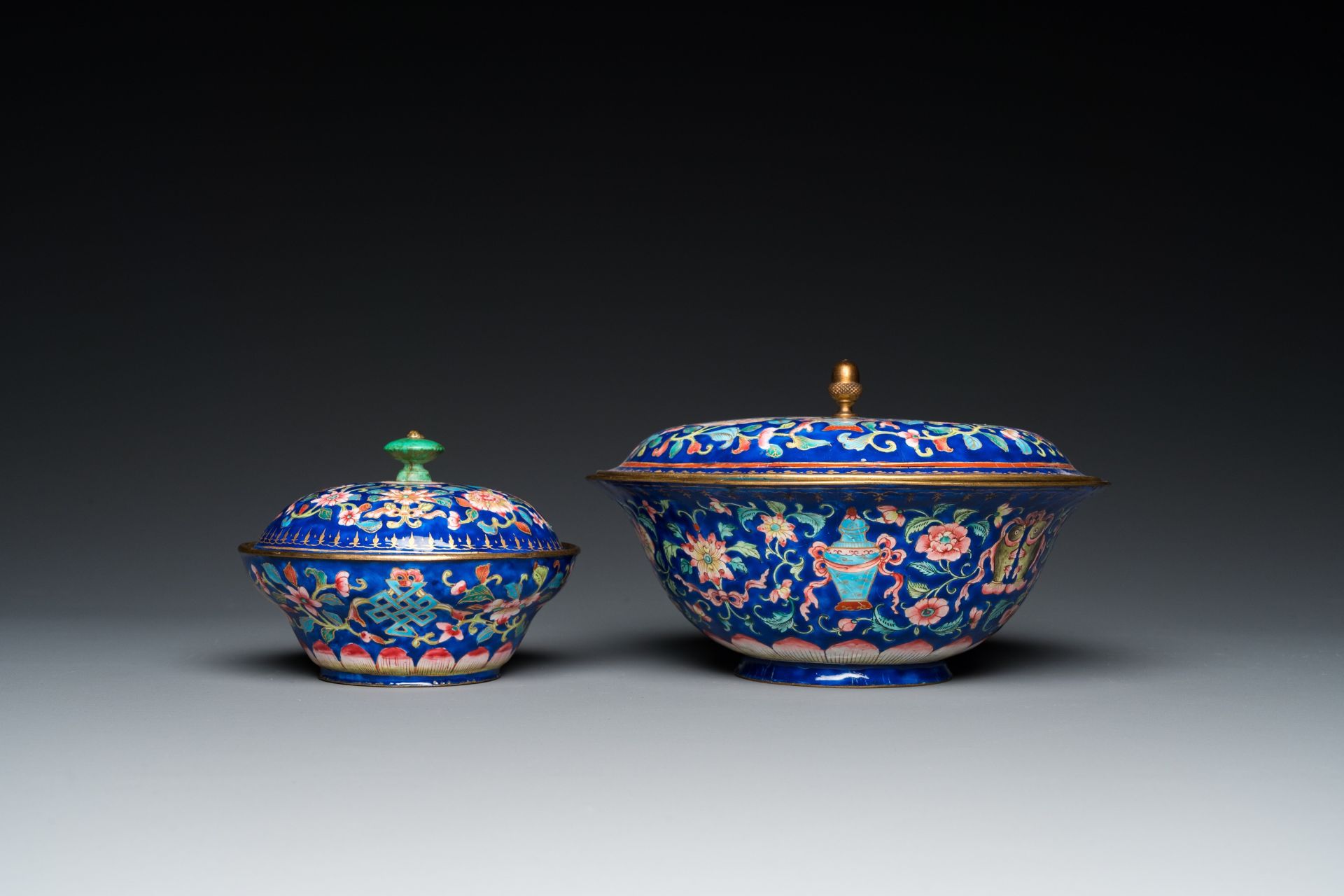 Two Chinese blue-ground Canton enamel bowls and covers, Qianlong/Jiaqing - Image 2 of 7